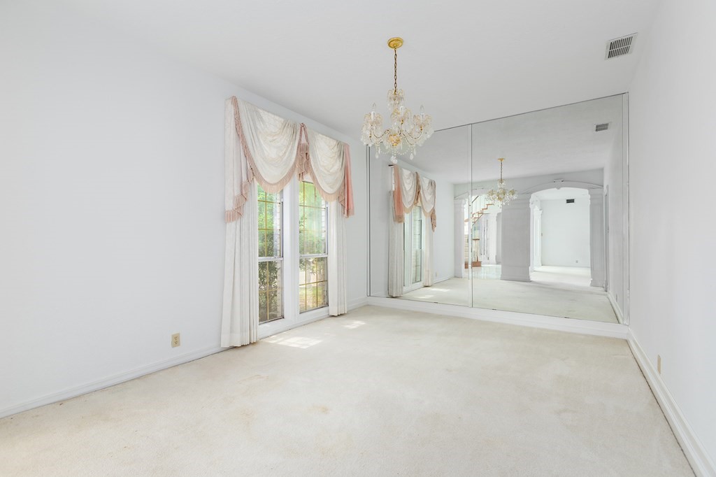 555 Willow Drive Property Photo 18