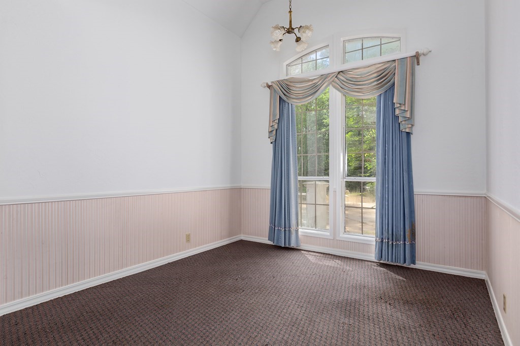 555 Willow Drive Property Photo 26