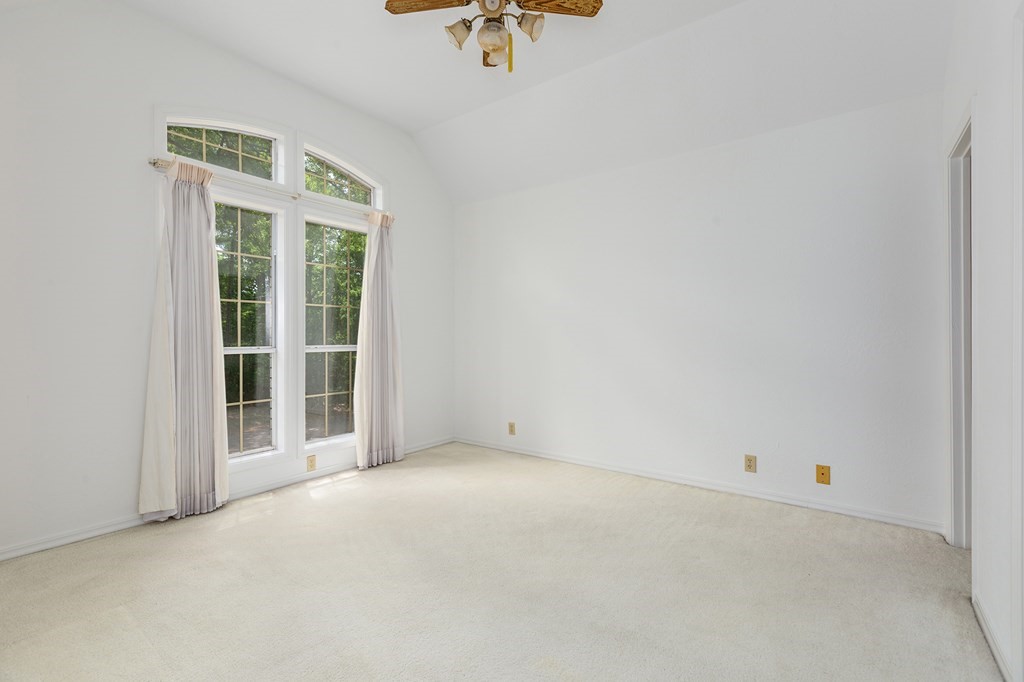 555 Willow Drive Property Photo 43