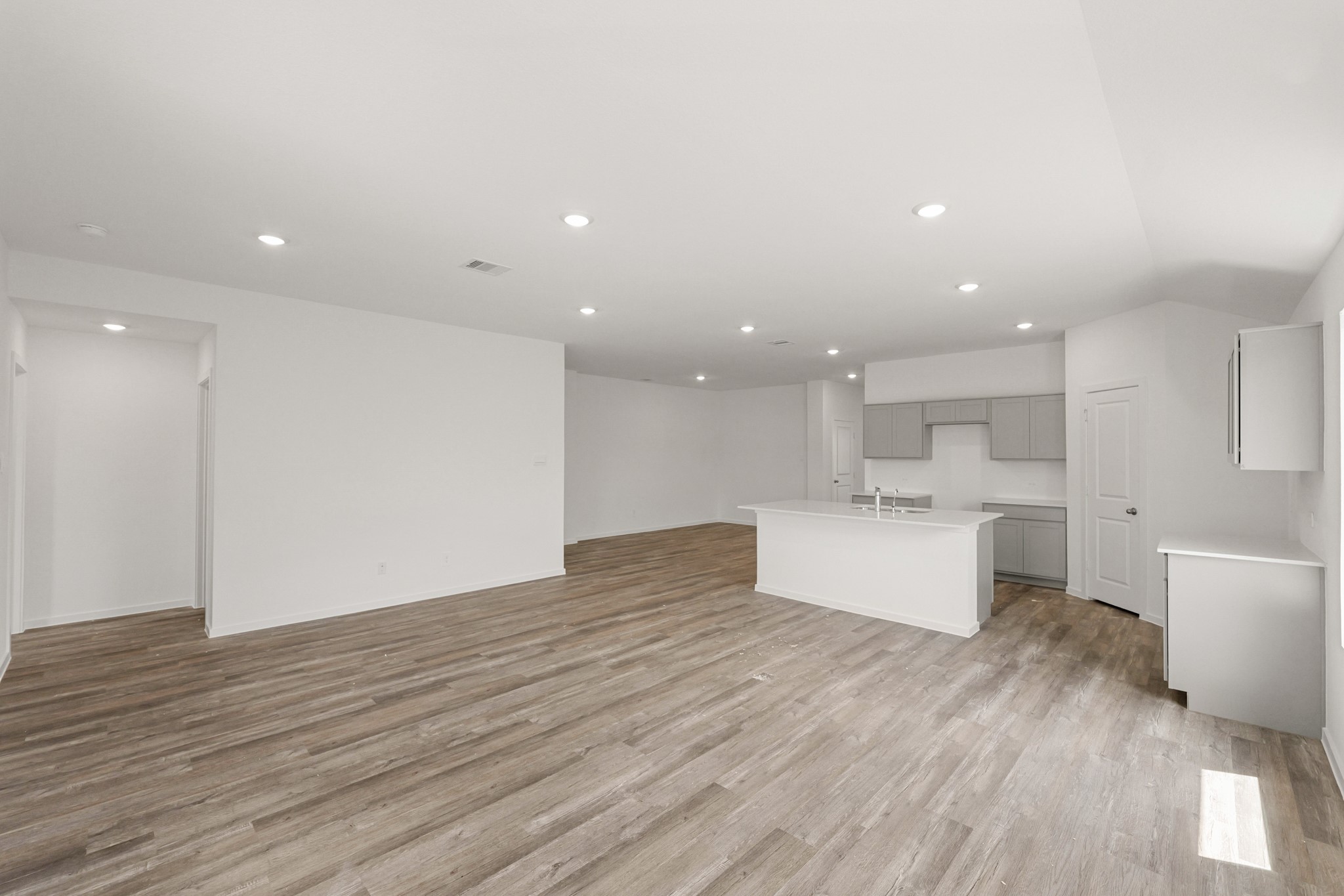 14718 Frosted Leaf Trail Property Photo 7