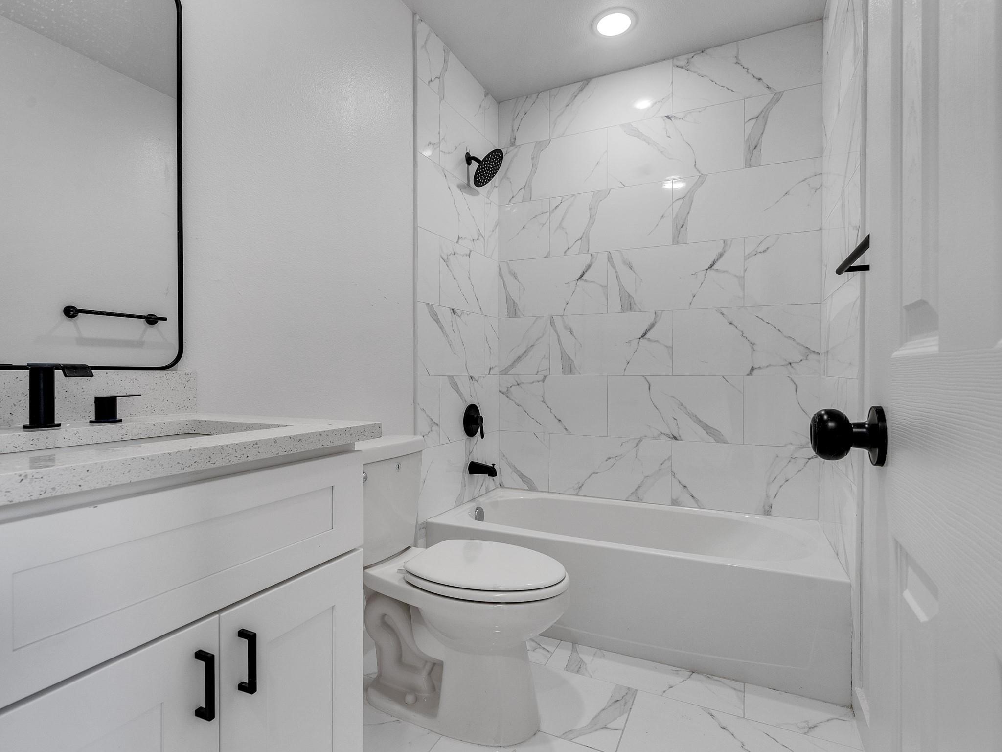 7428 Laura Koppe Rd B Property Photo 3