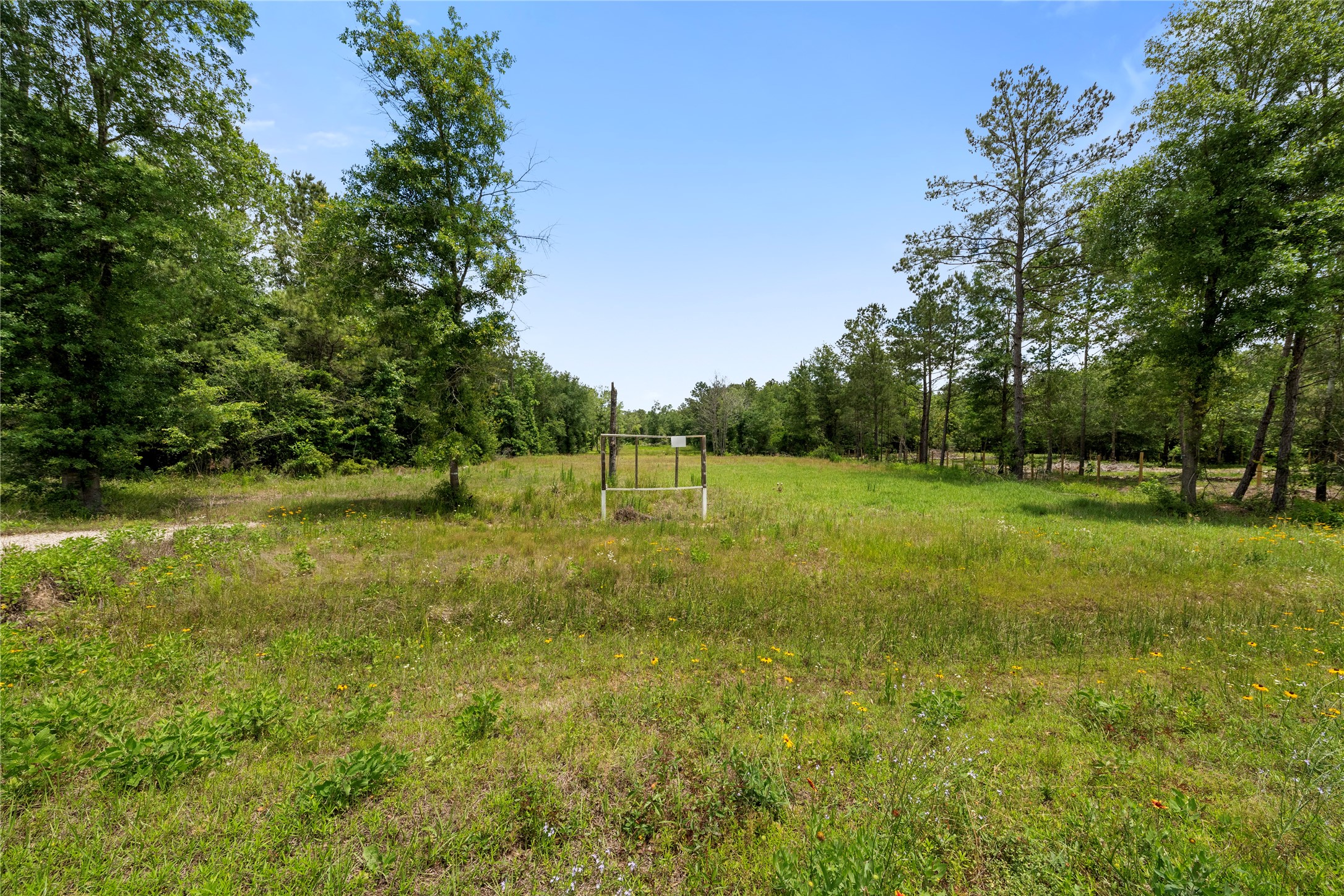 4578 N Duck Creek Road Property Photo 7