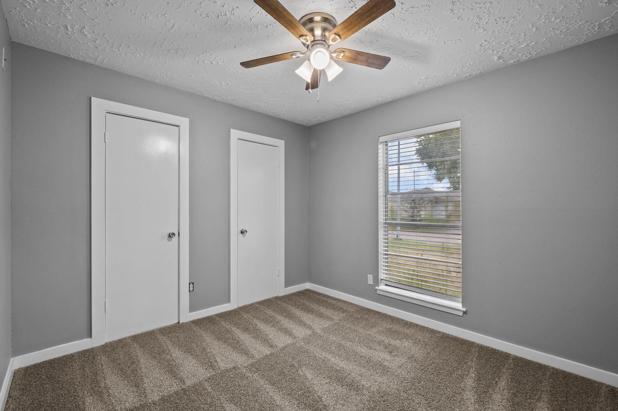 8122 Swan Meadow Lane Property Photo 15