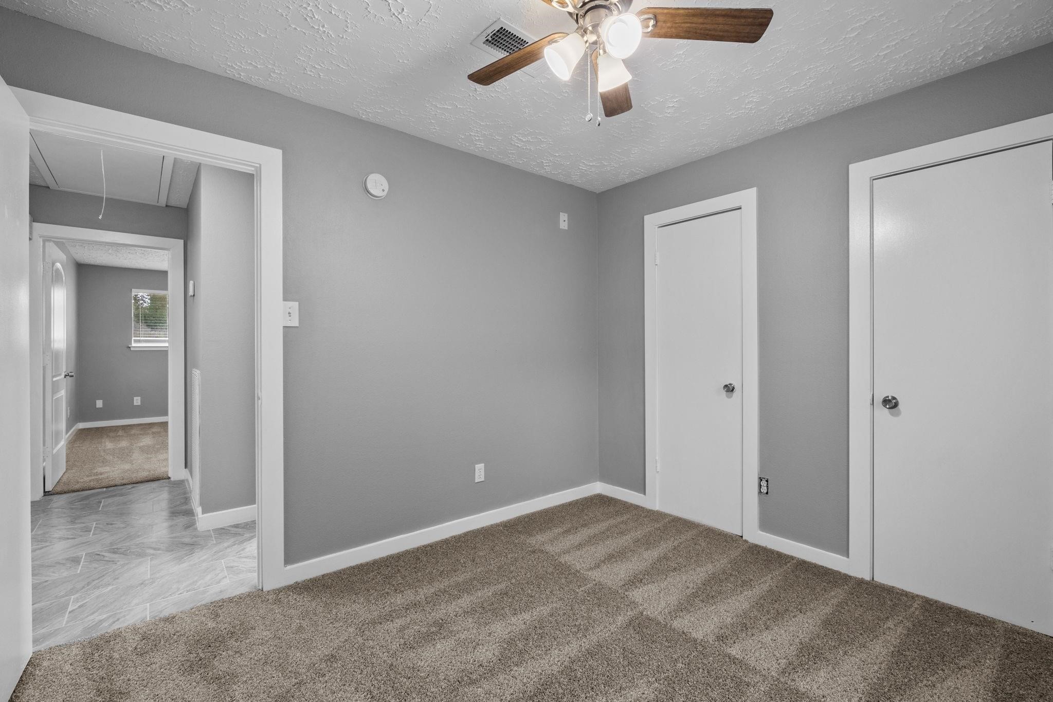 8122 Swan Meadow Lane Property Photo 17