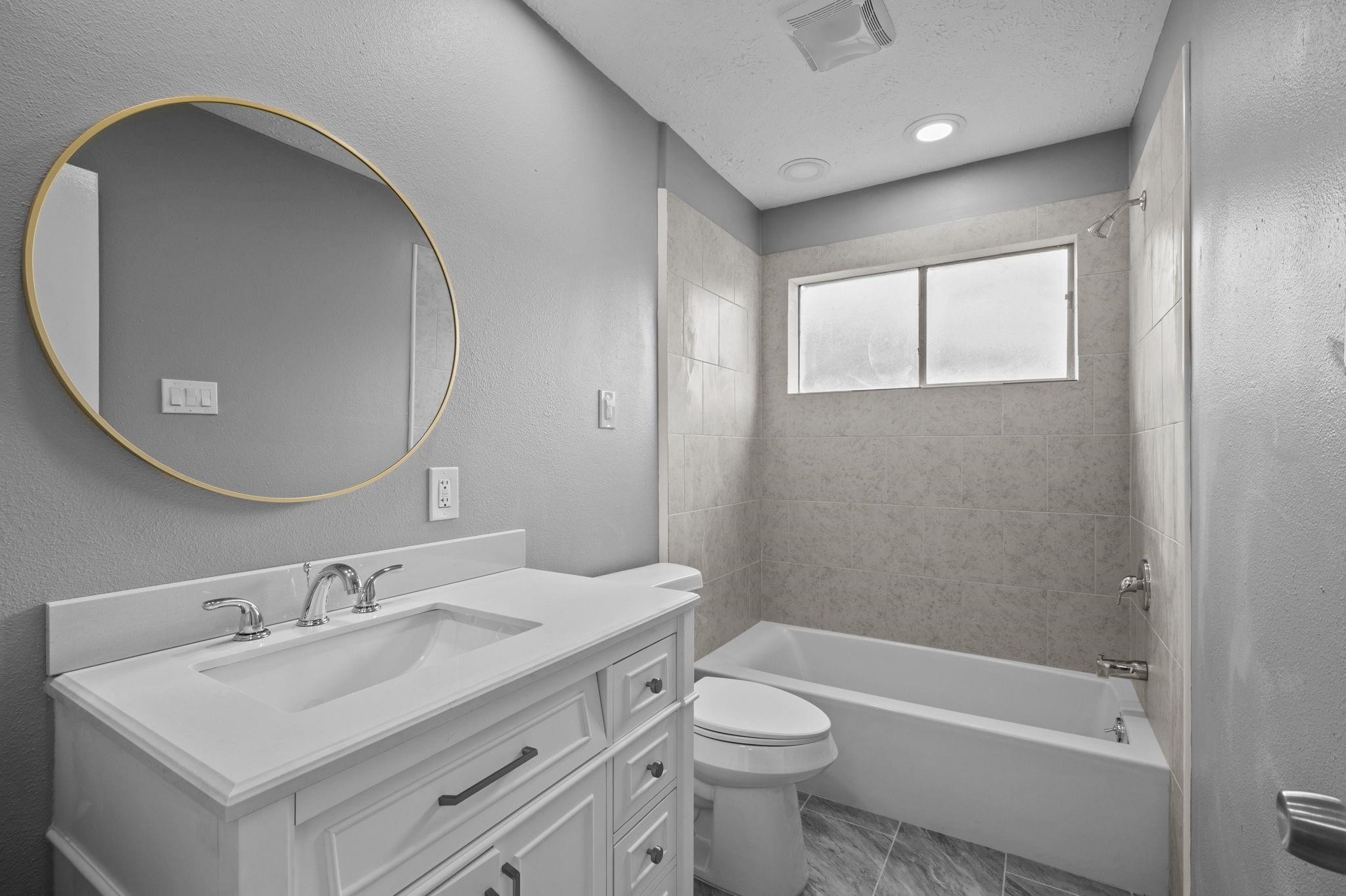 8122 Swan Meadow Lane Property Photo 18