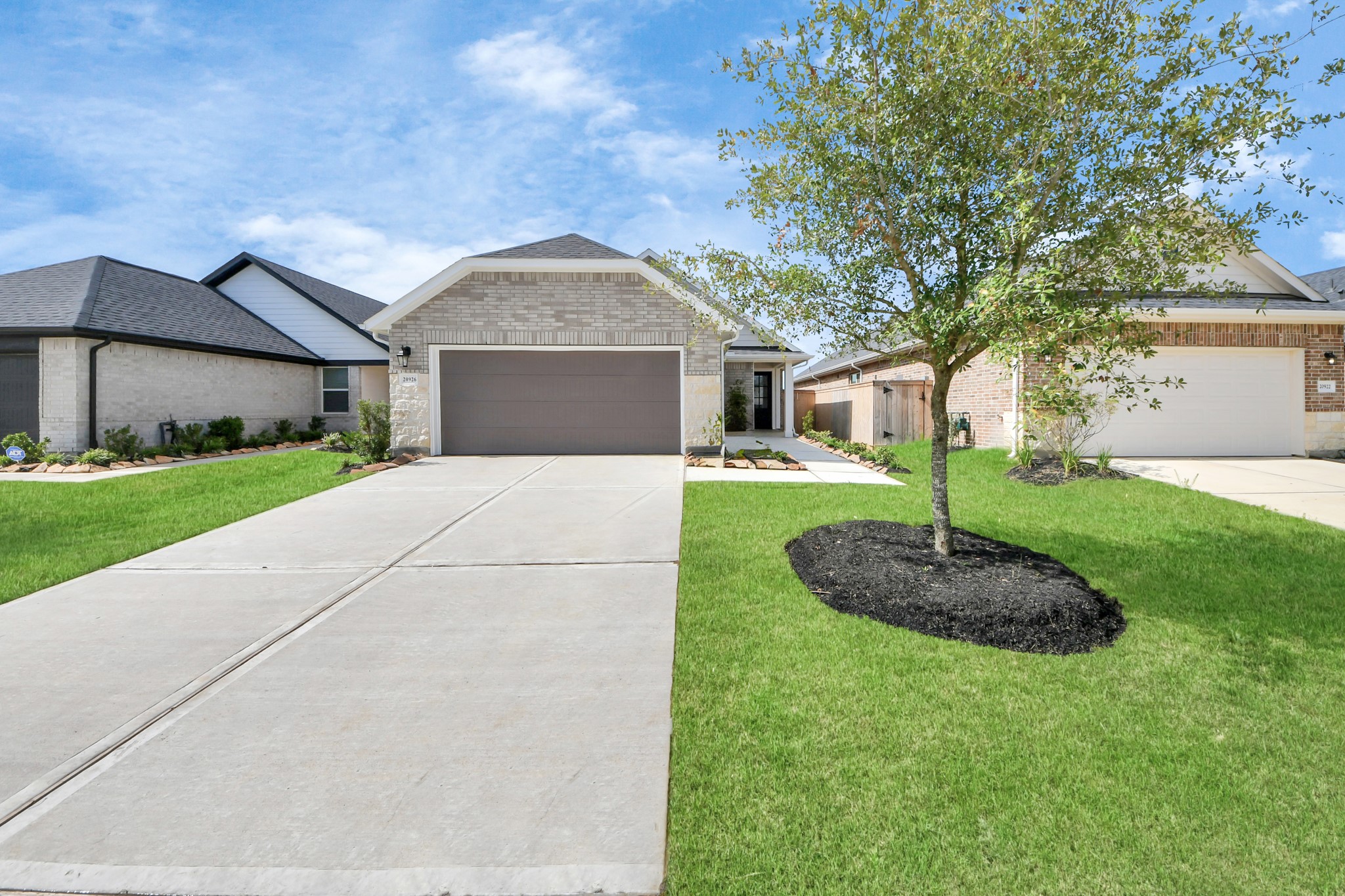 20926 Carob Tree Lane Property Photo 6