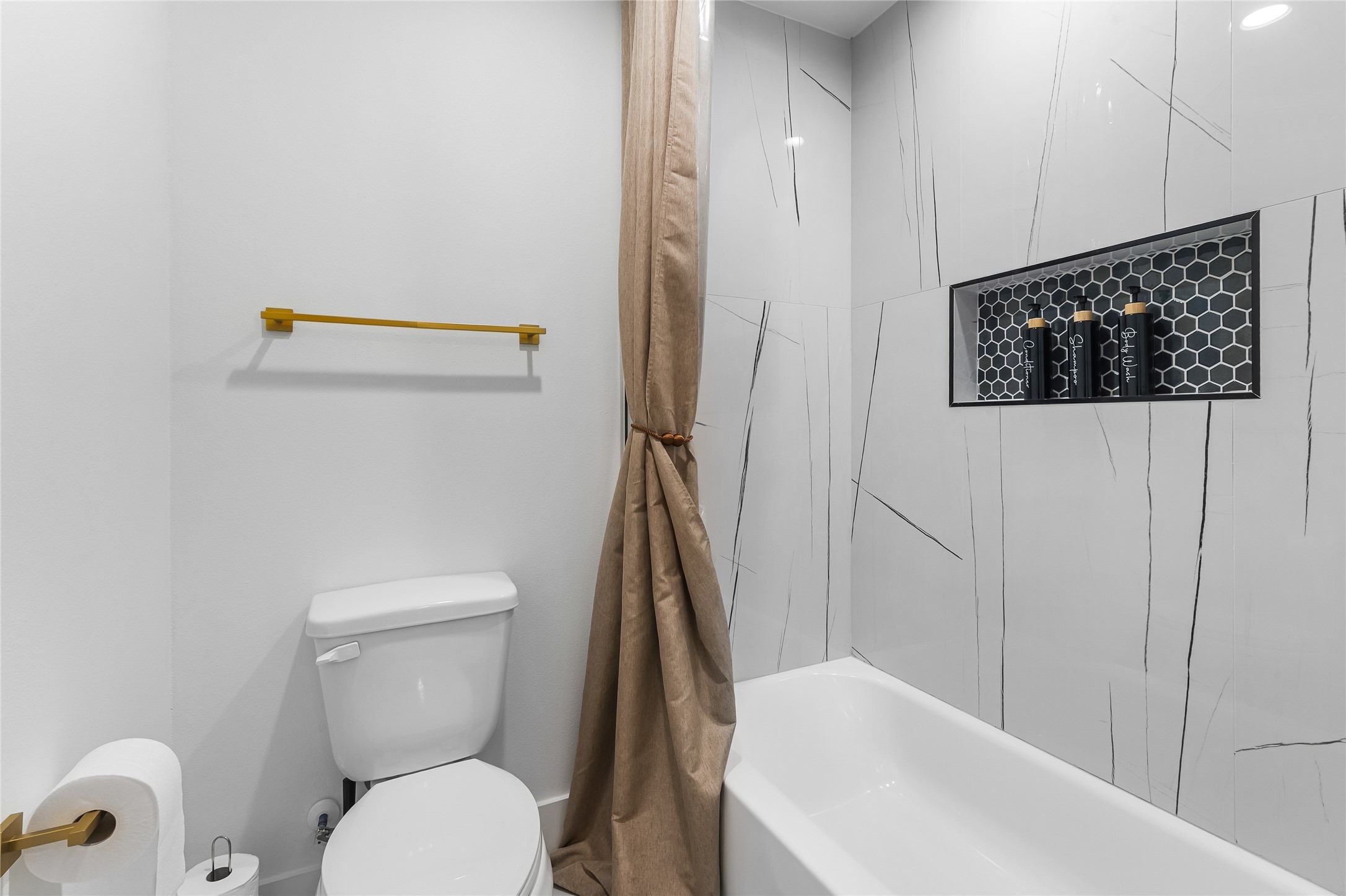 8007 Cora Street A Property Photo 29