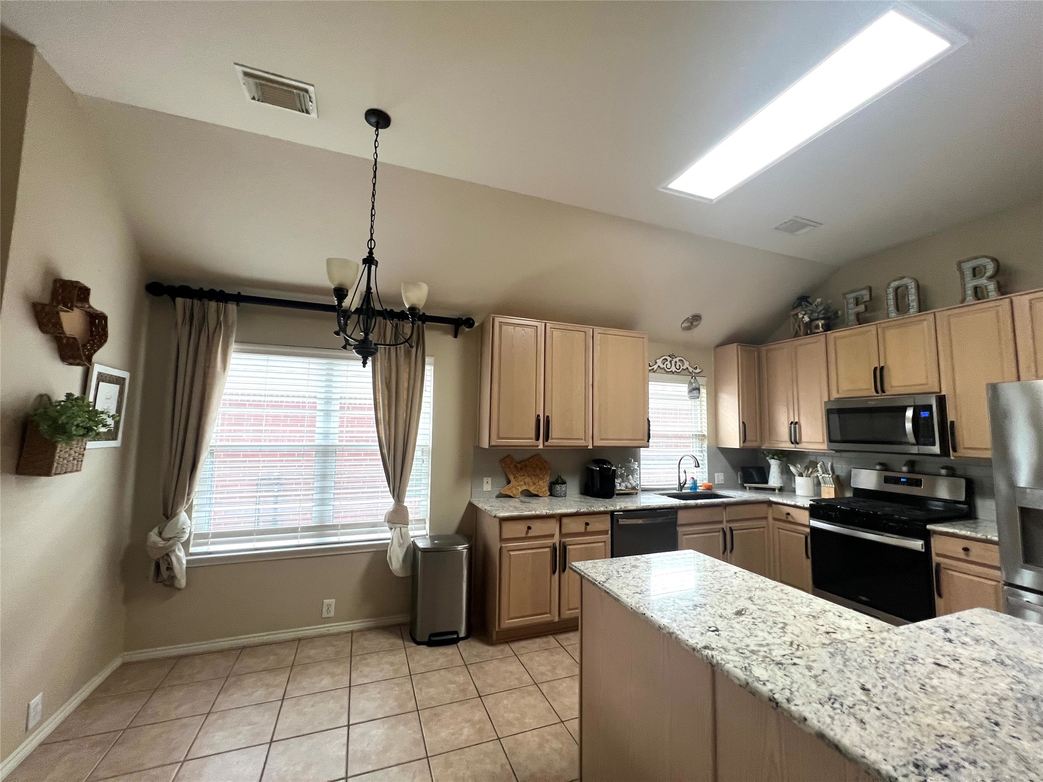 2102 Louetta Spring Drive Property Photo 4