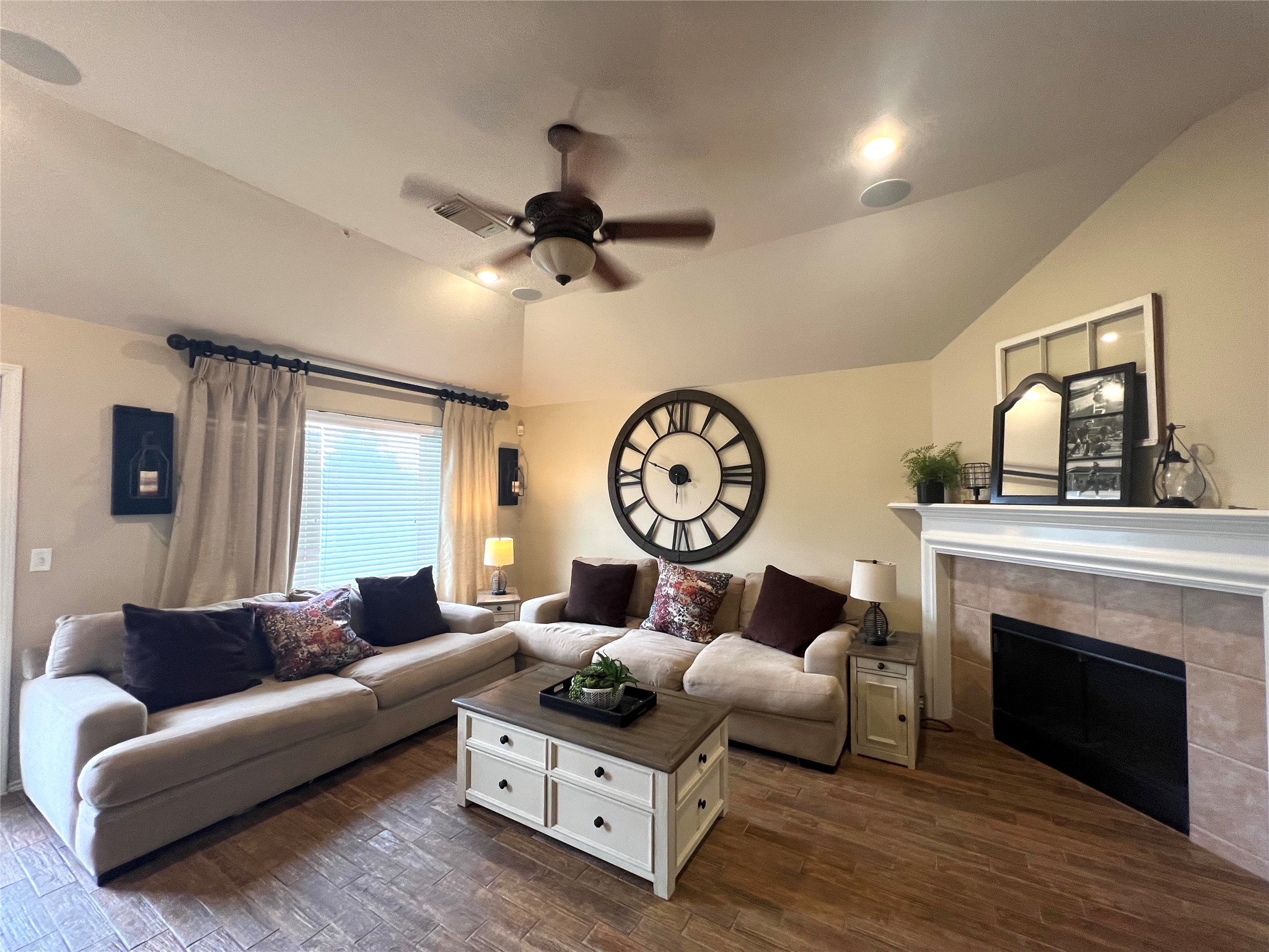 2102 Louetta Spring Drive Property Photo 6