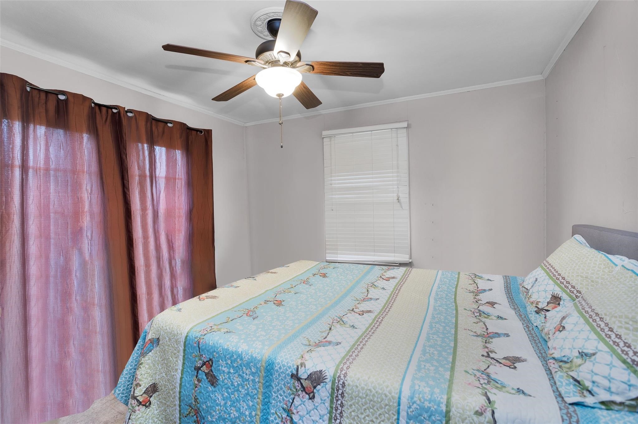 702 W Caroline Street Property Photo 13