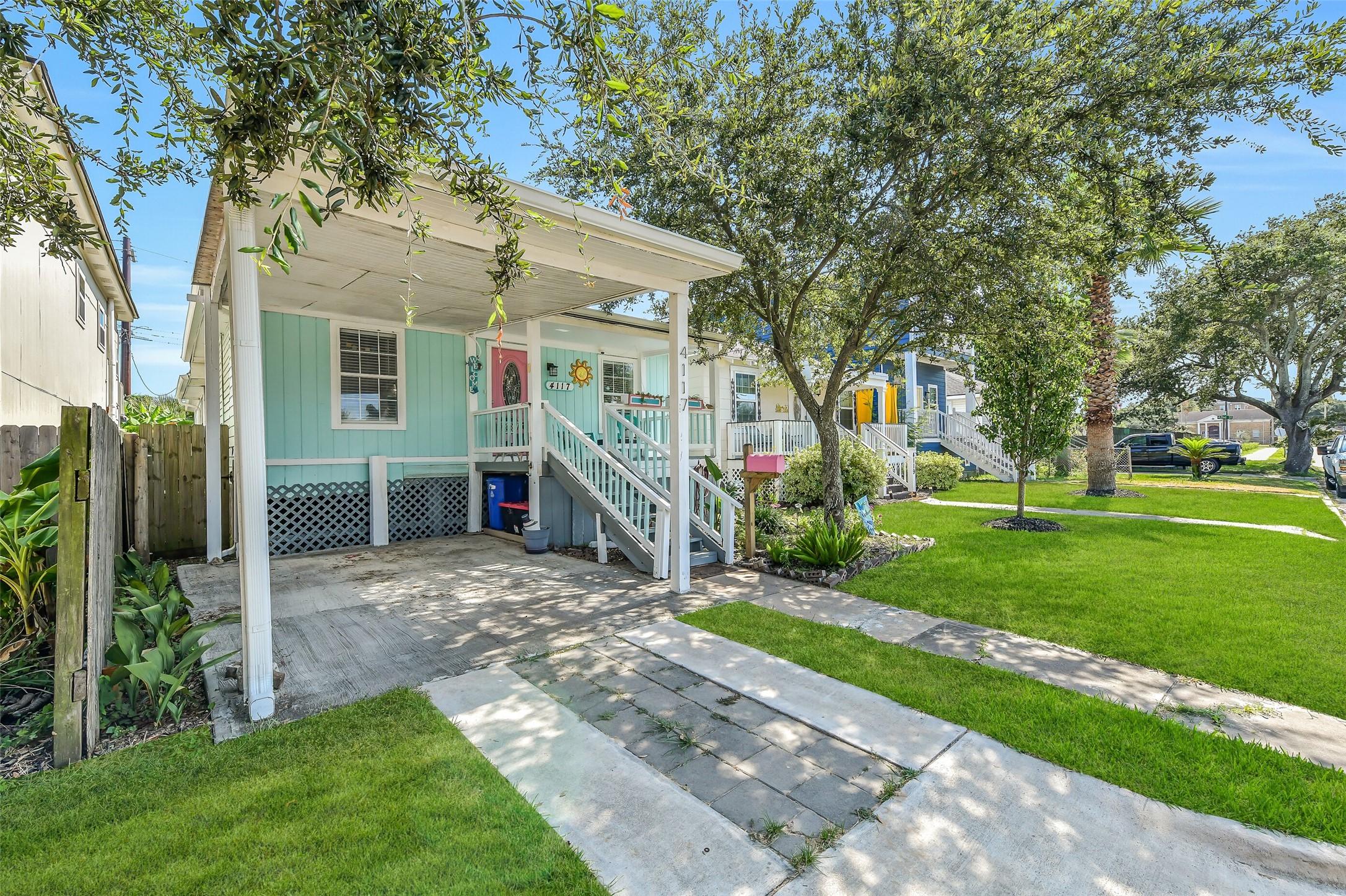 4117 Avenue M 1/2 Property Photo 2