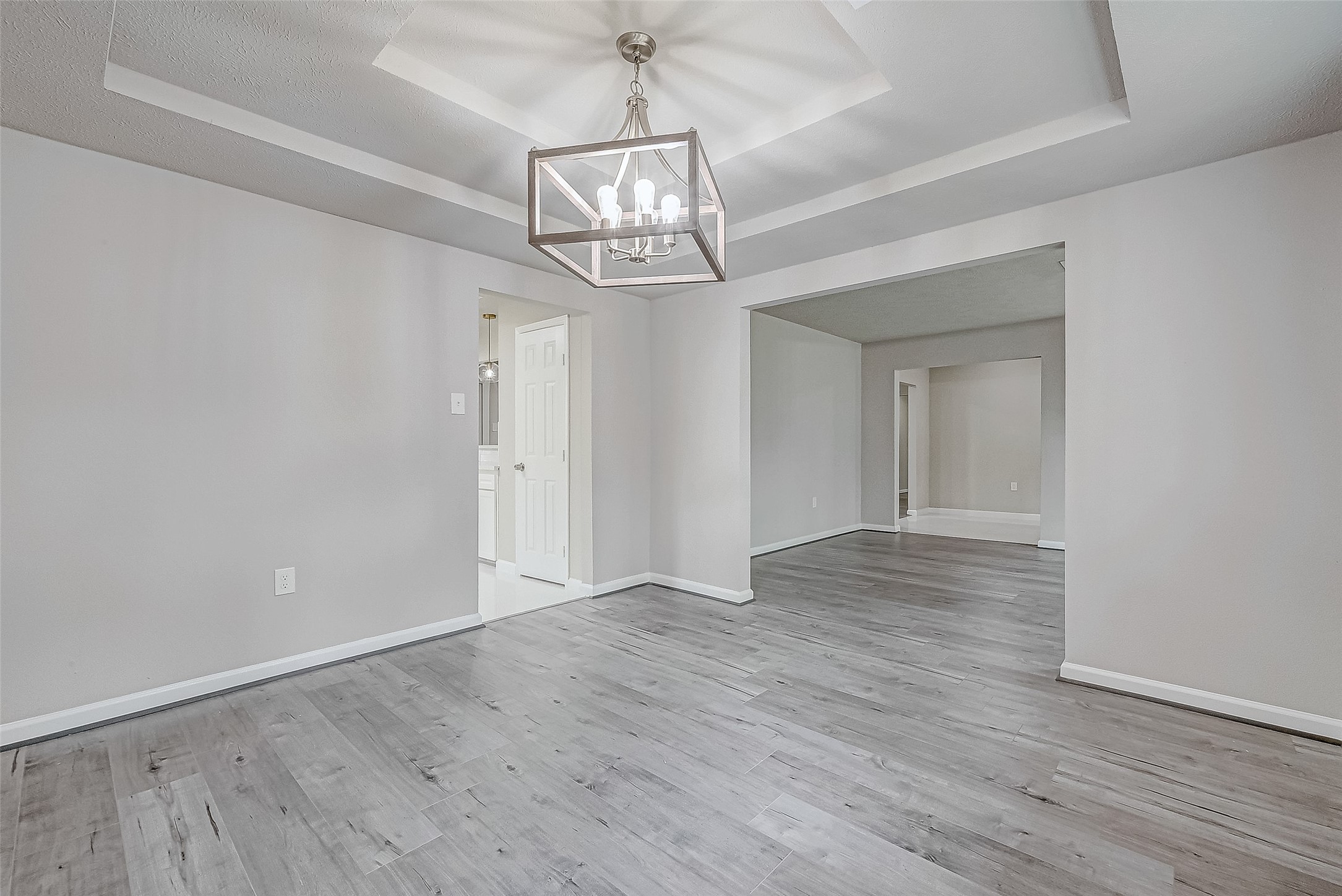 5622 Valkeith Drive Property Photo 11