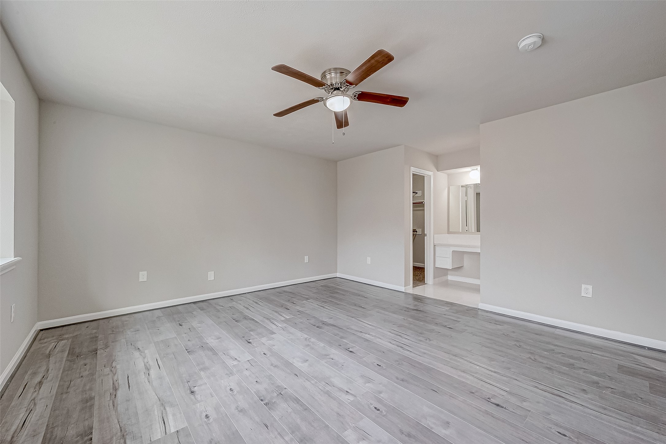 5622 Valkeith Drive Property Photo 28