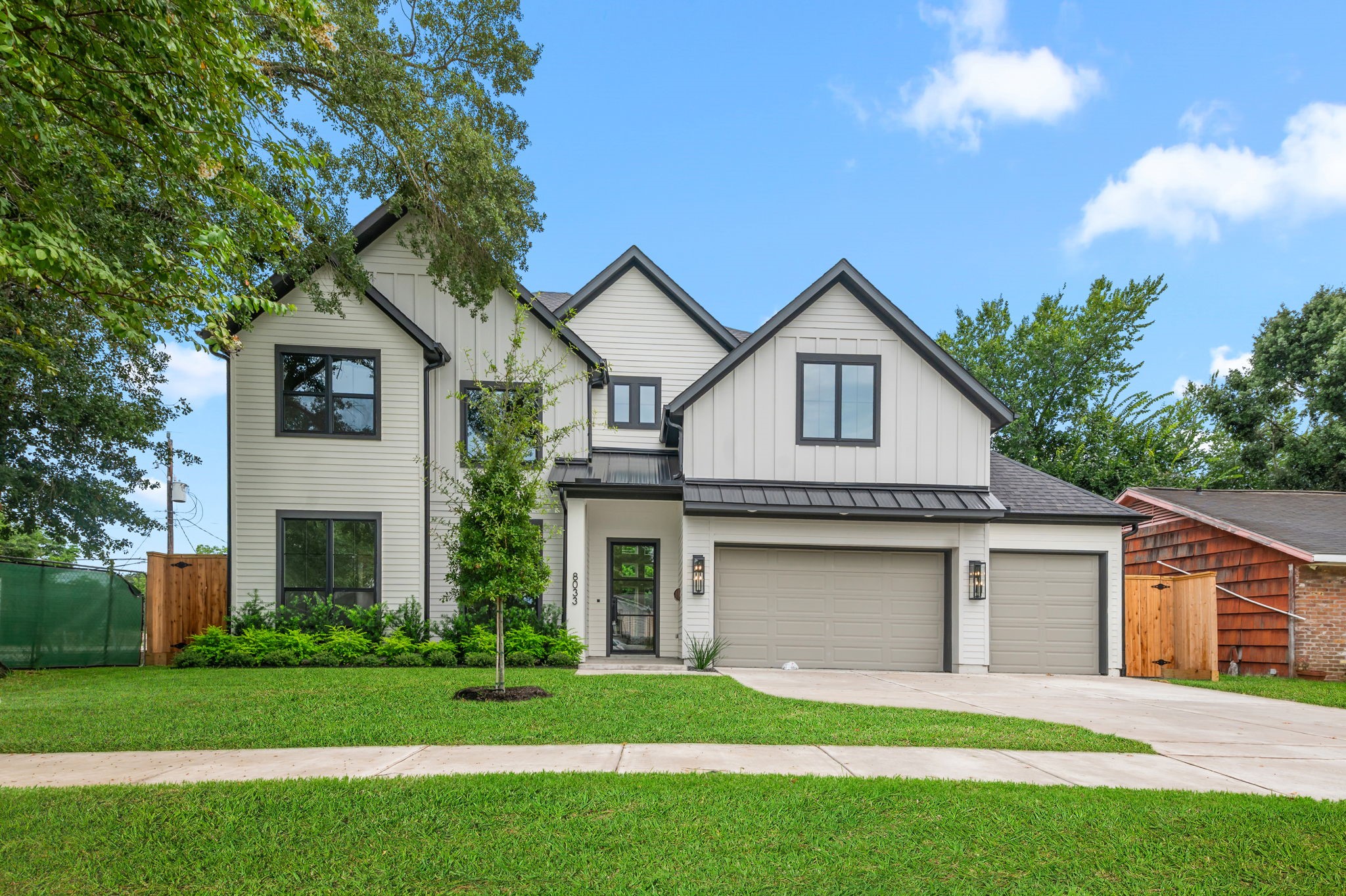 8033 Ridgeview Drive Property Photo 1