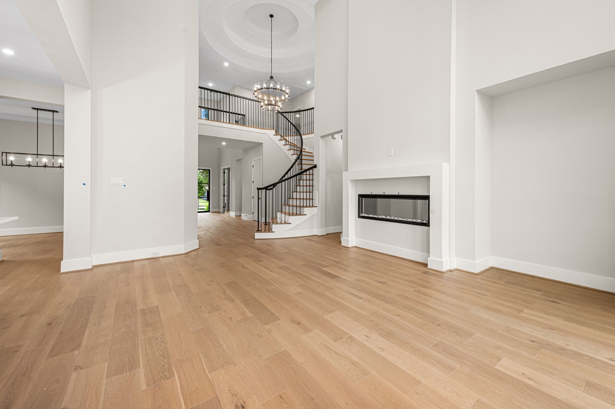 8033 Ridgeview Drive Property Photo 6