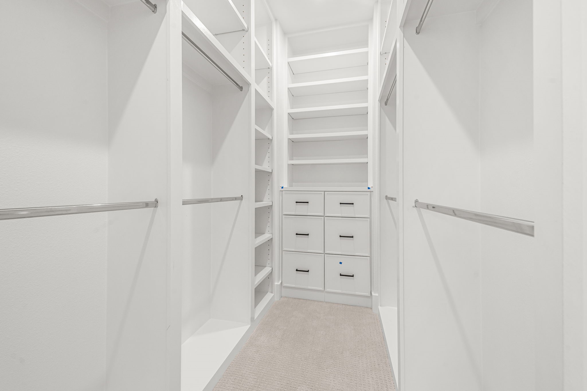 8033 Ridgeview Drive Property Photo 9