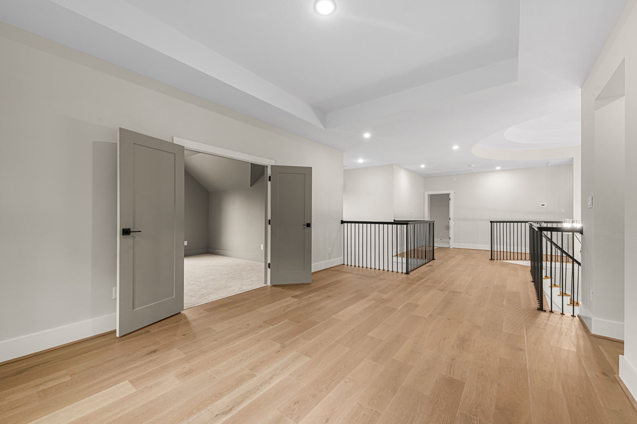 8033 Ridgeview Drive Property Photo 12