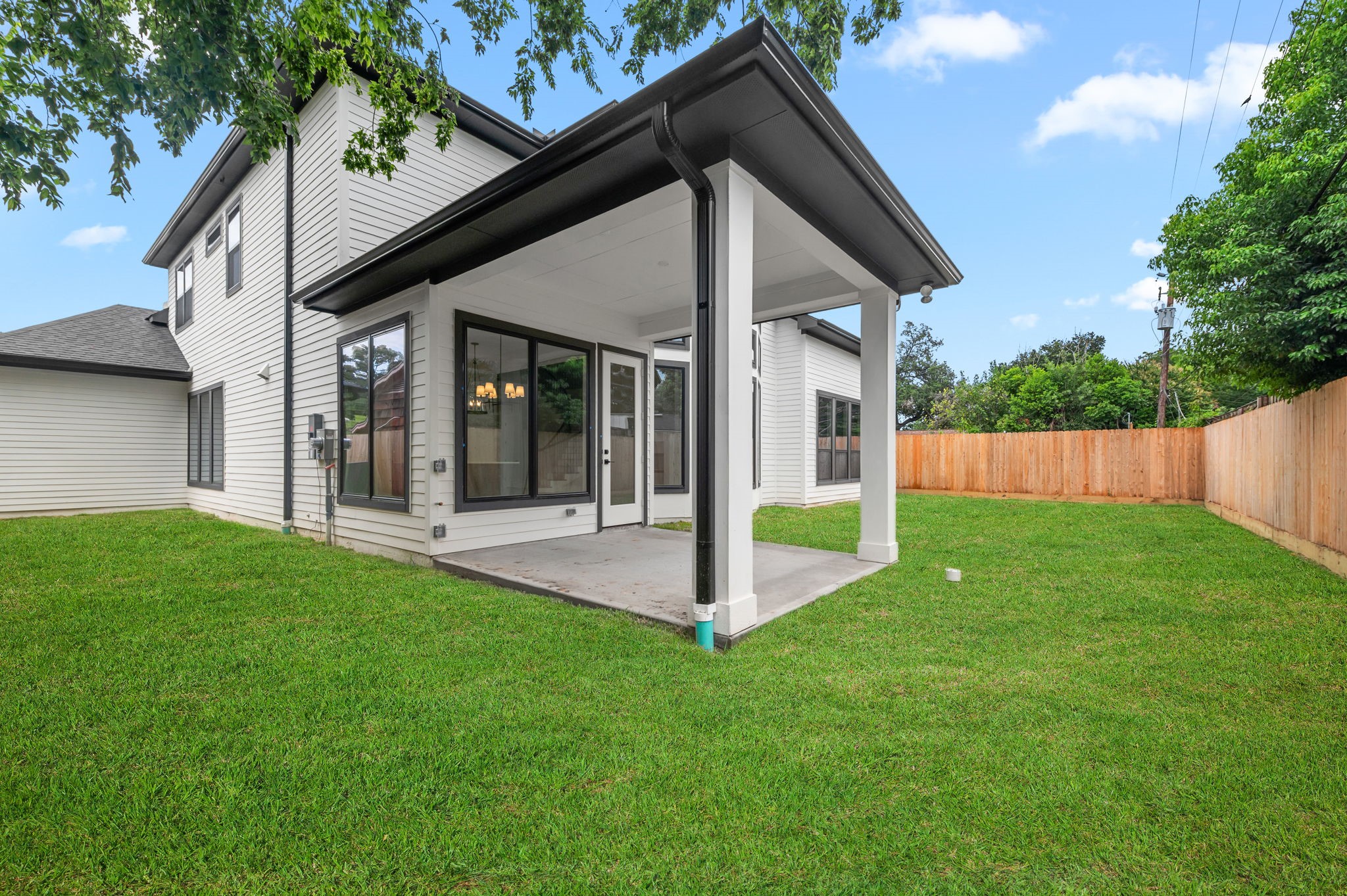8033 Ridgeview Drive Property Photo 13