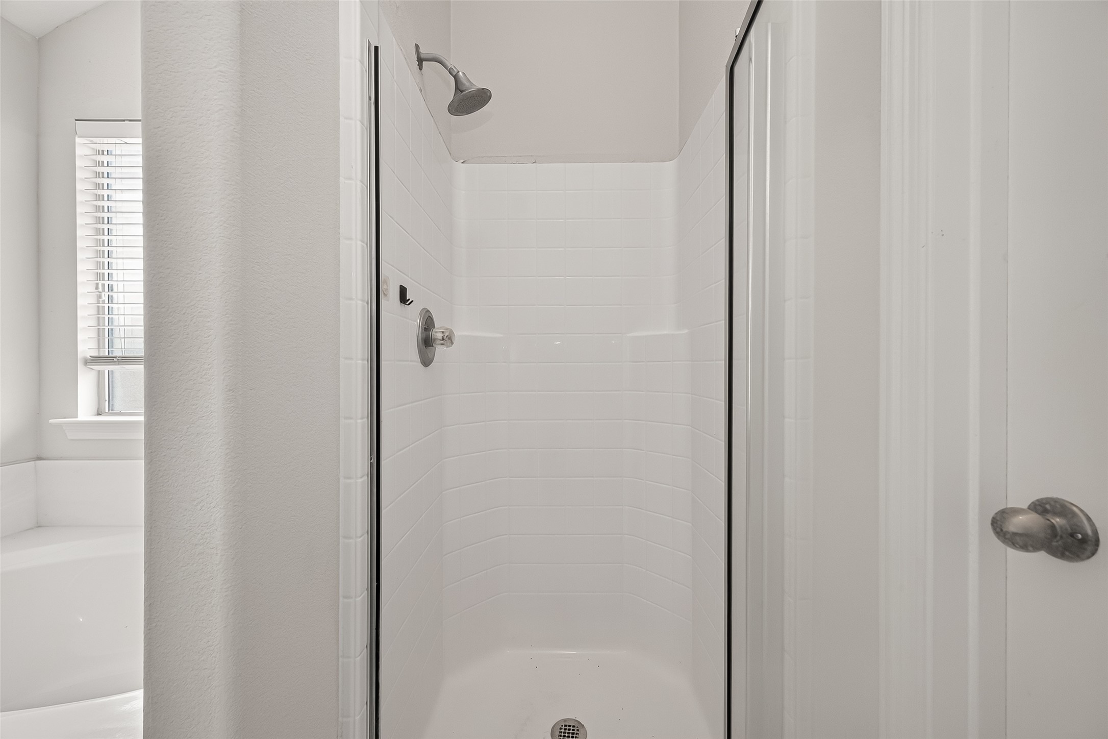 6015 Ida Rose Court Property Photo 8