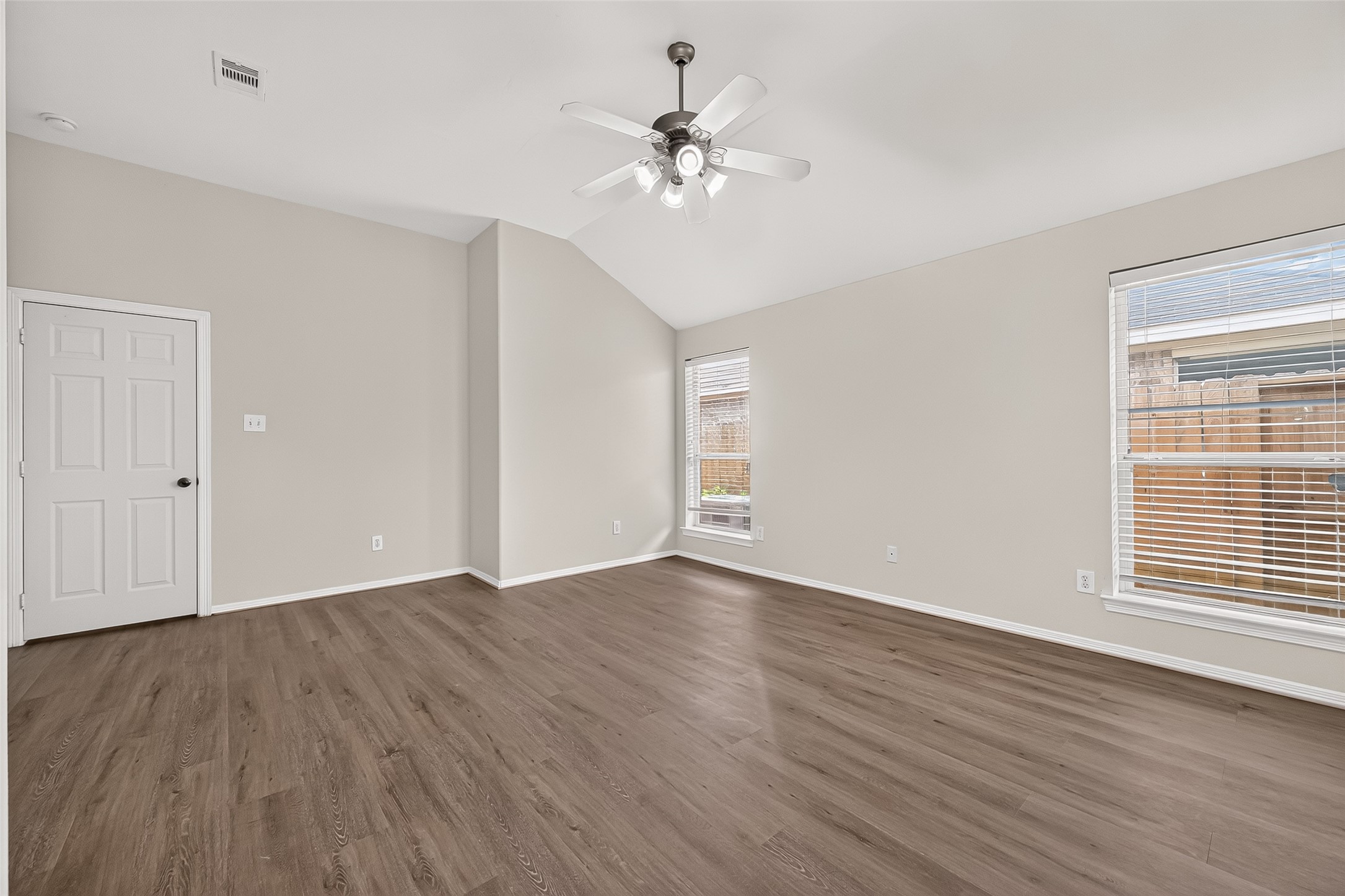 6015 Ida Rose Court Property Photo 12