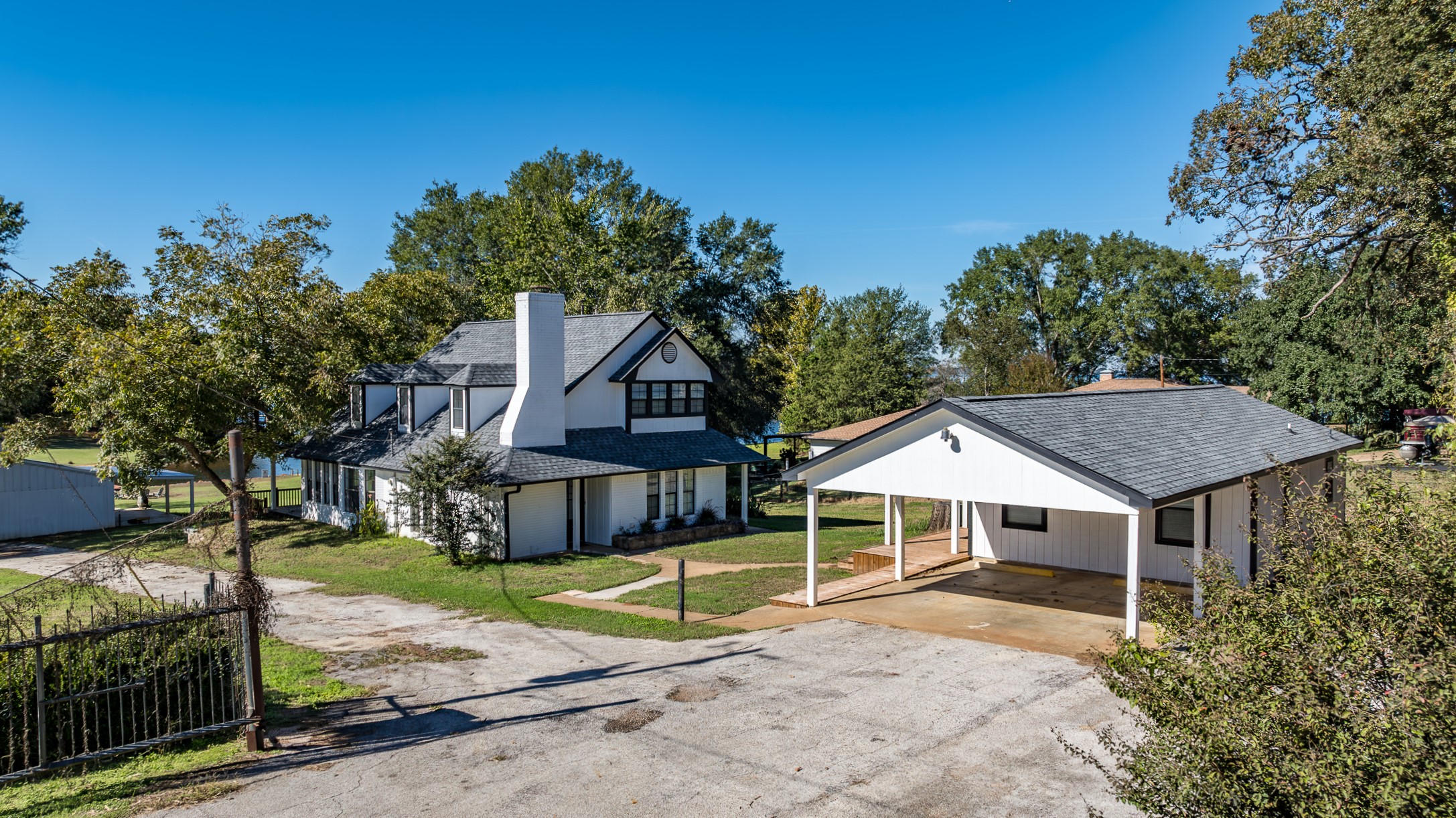 11150 Sunset Drive Property Photo