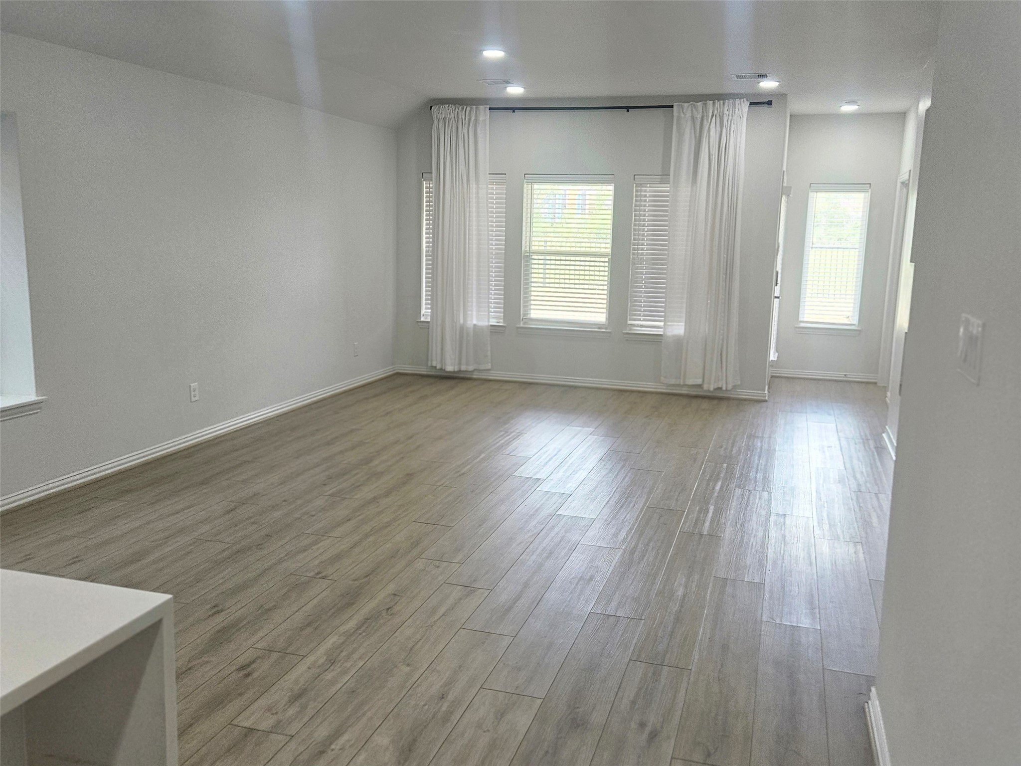 15019 Crown Manor Drive Property Photo 9