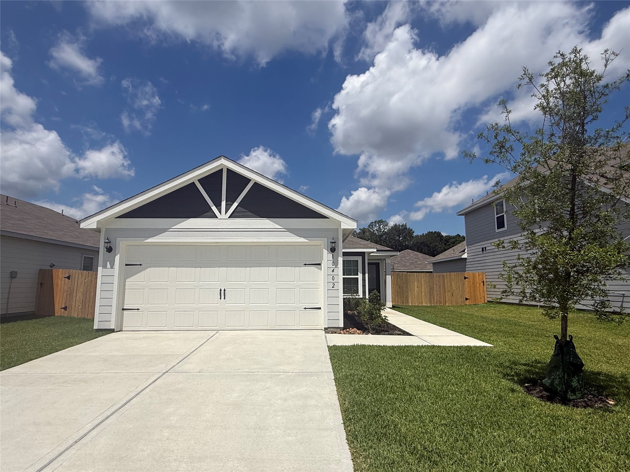 10402 Red Cardinal Drive Property Photo 1