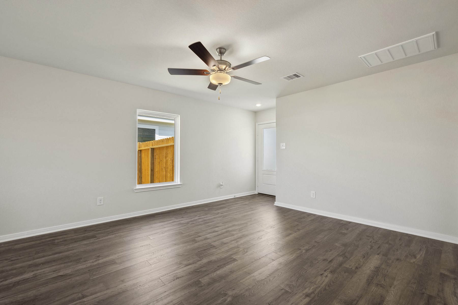 10402 Red Cardinal Drive Property Photo 3