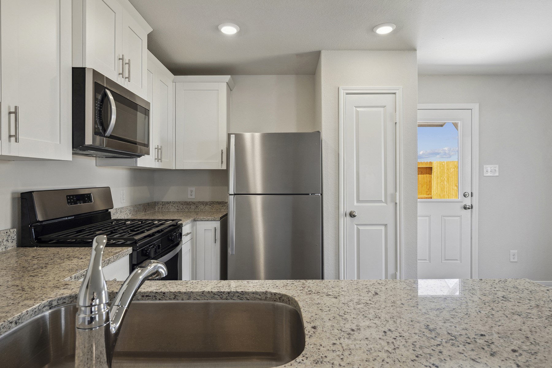10402 Red Cardinal Drive Property Photo 11