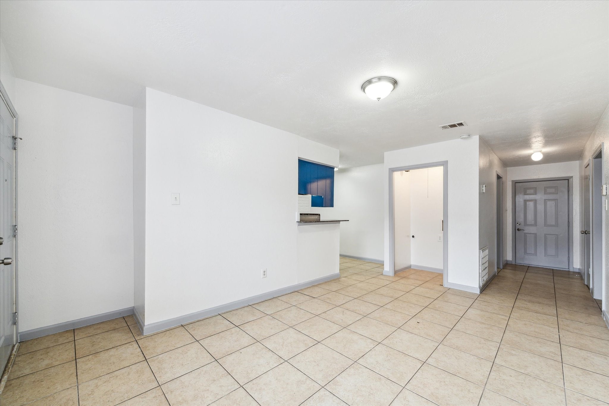 6827 Chasewood Drive Property Photo 2
