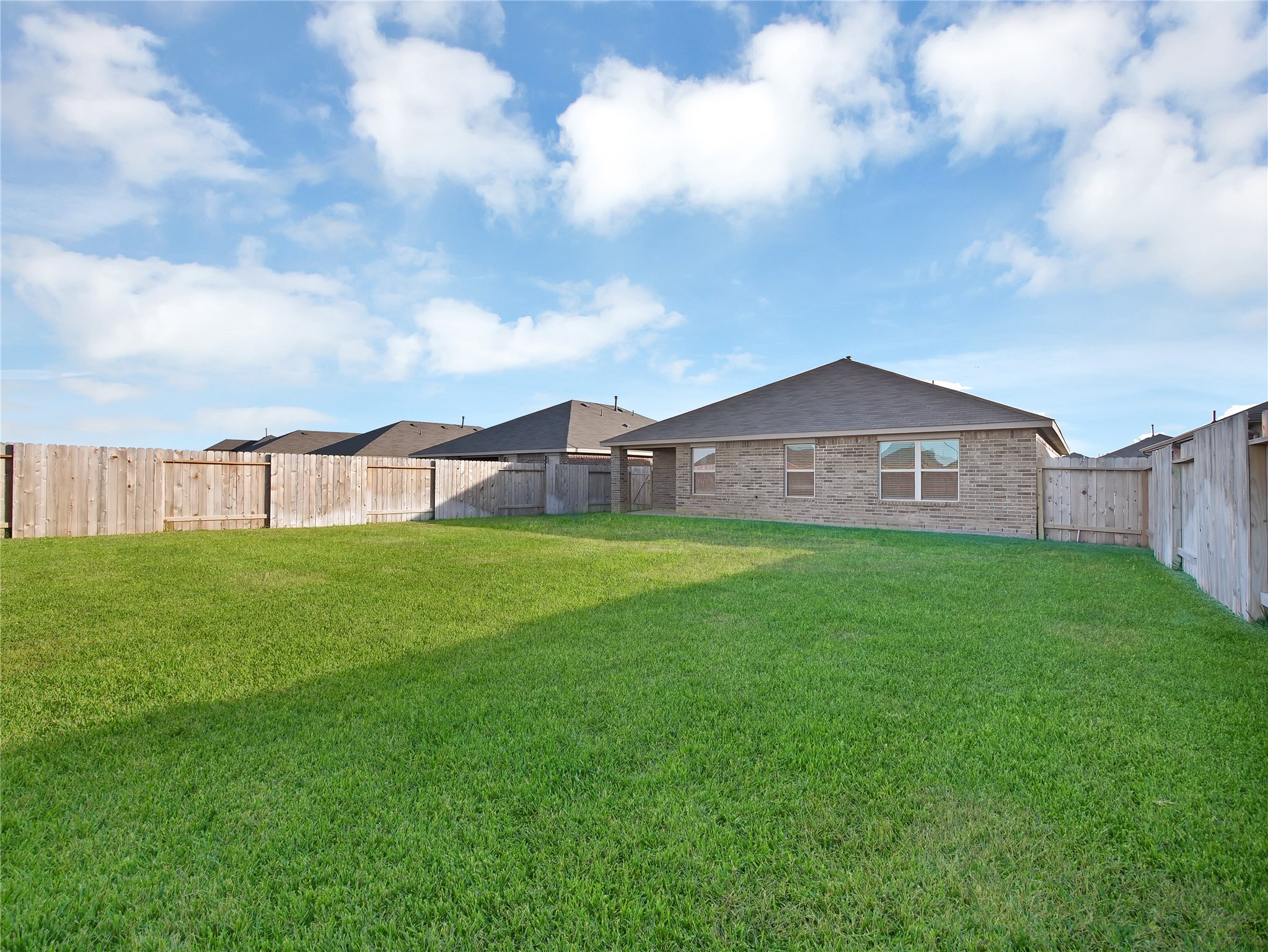29714 Breakwater Drive Property Photo 1