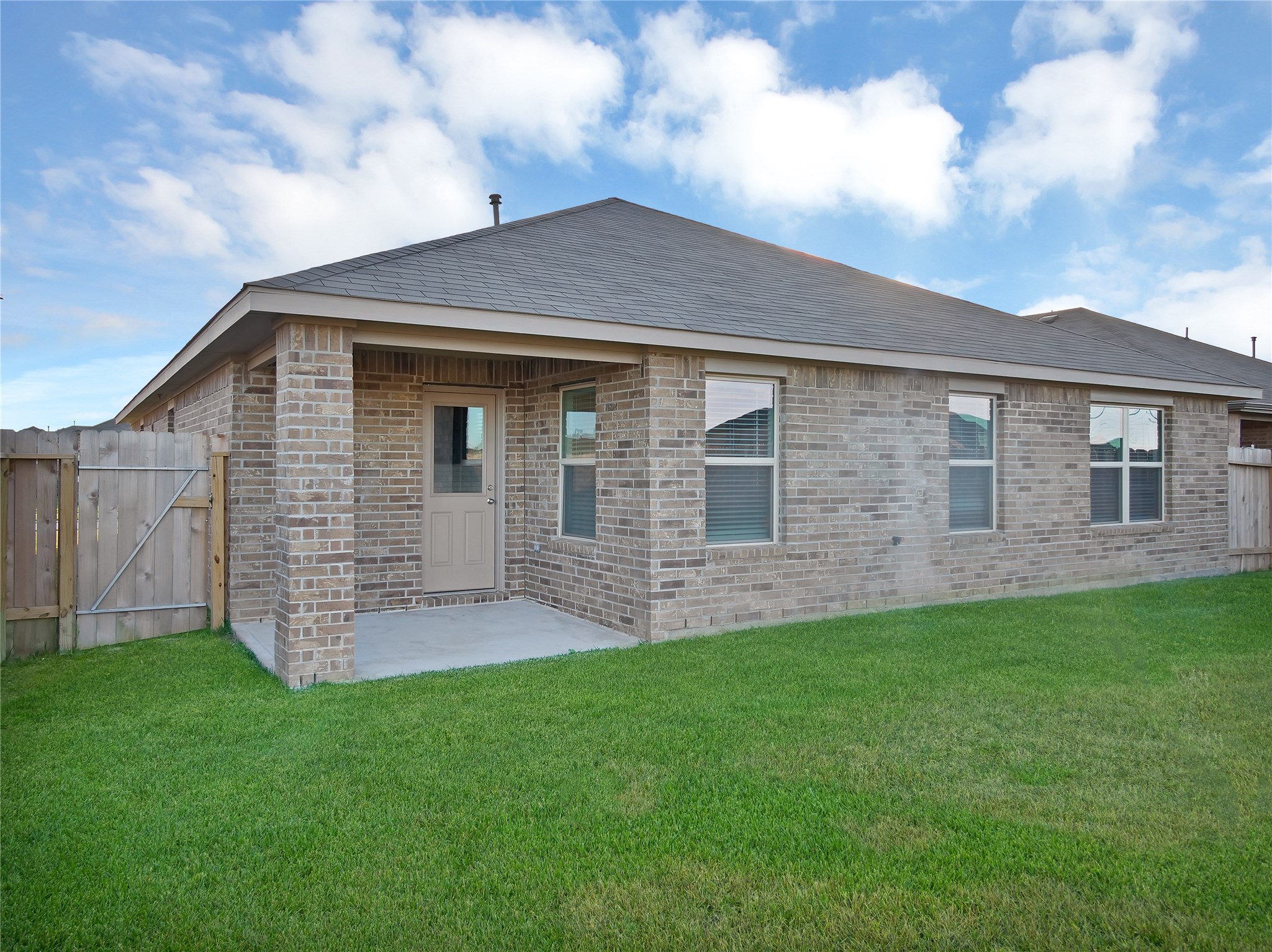 29714 Breakwater Drive Property Photo 25