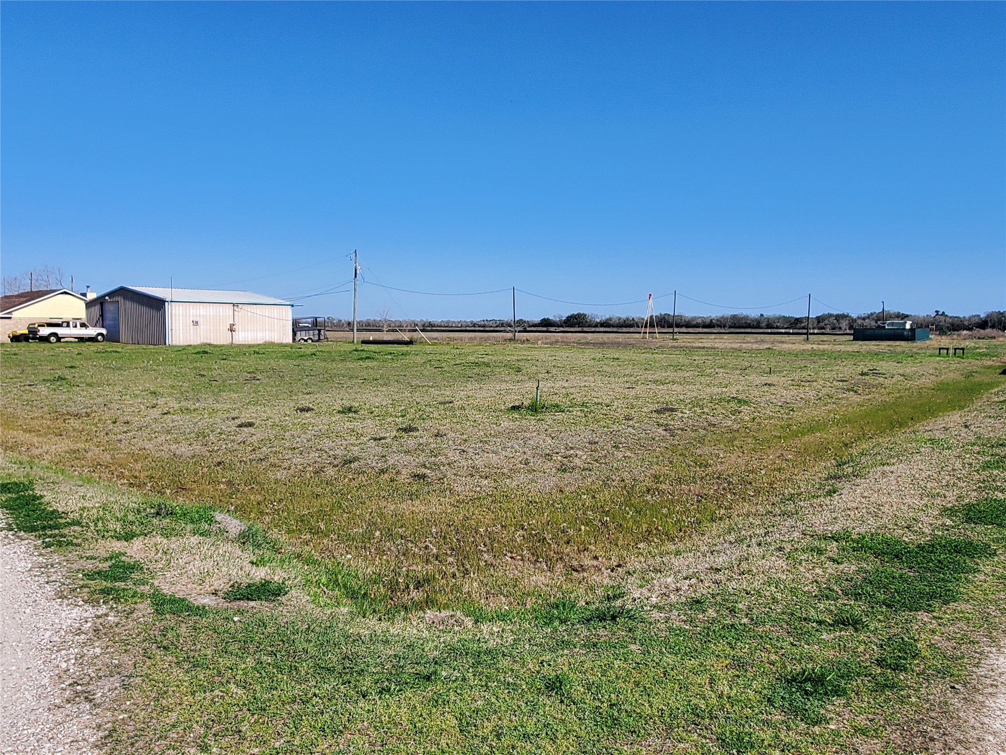 807 Starduster Property Photo 1