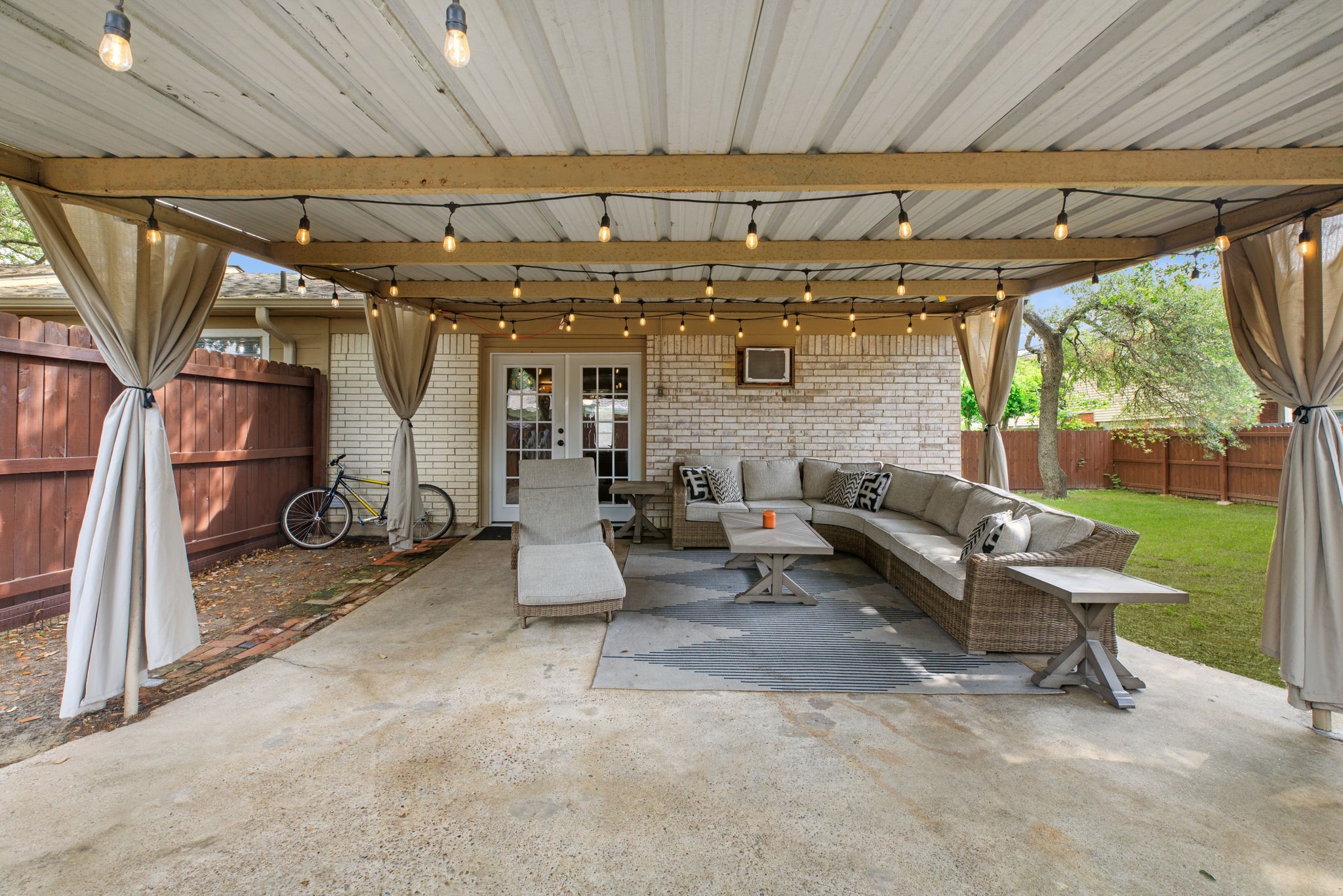 3902 Stillmeadow Drive Property Photo 32