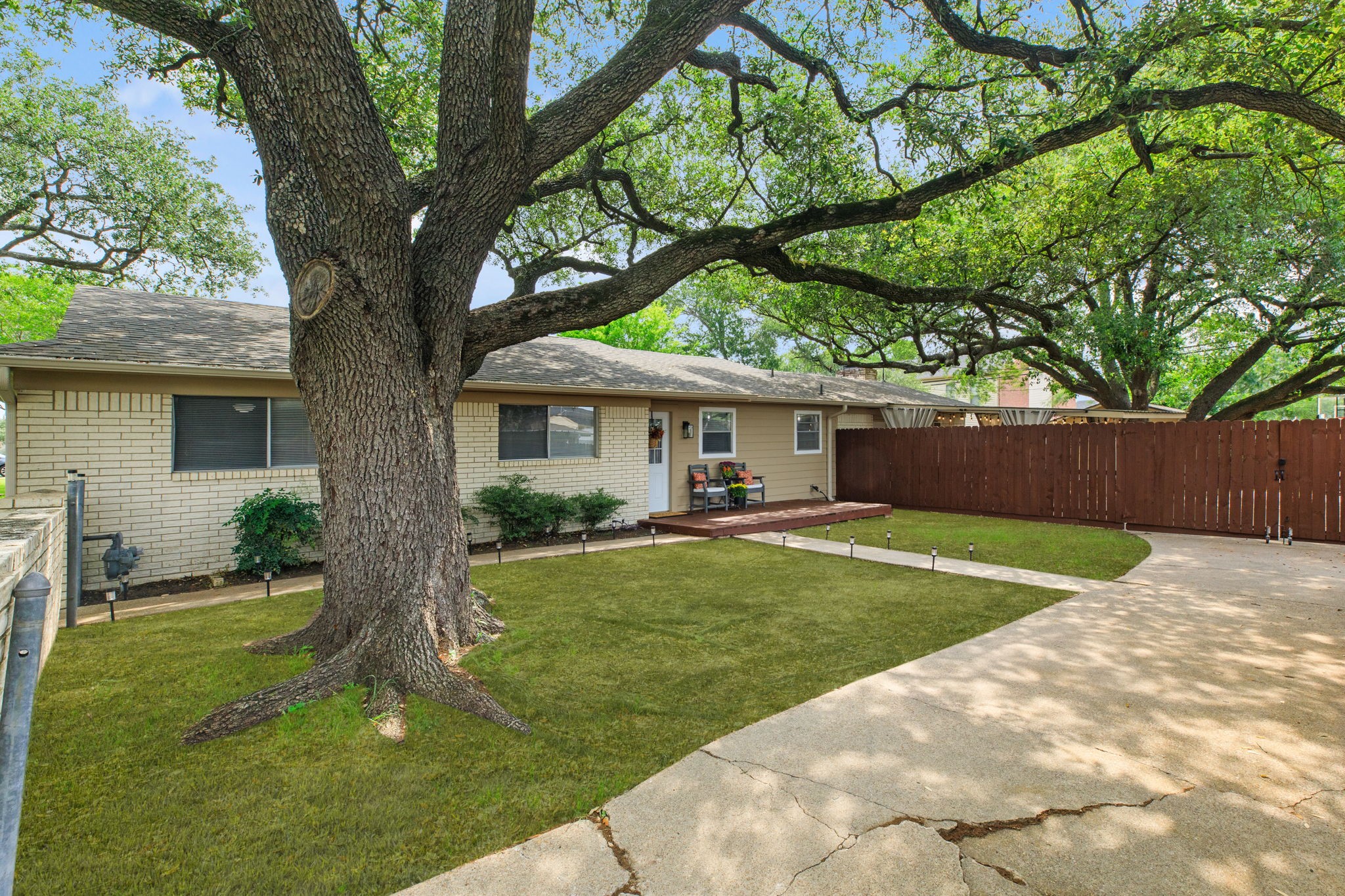 3902 Stillmeadow Drive Property Photo 35