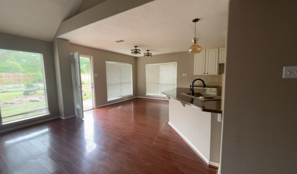 1702 Whispering Forest Drive Property Photo 6