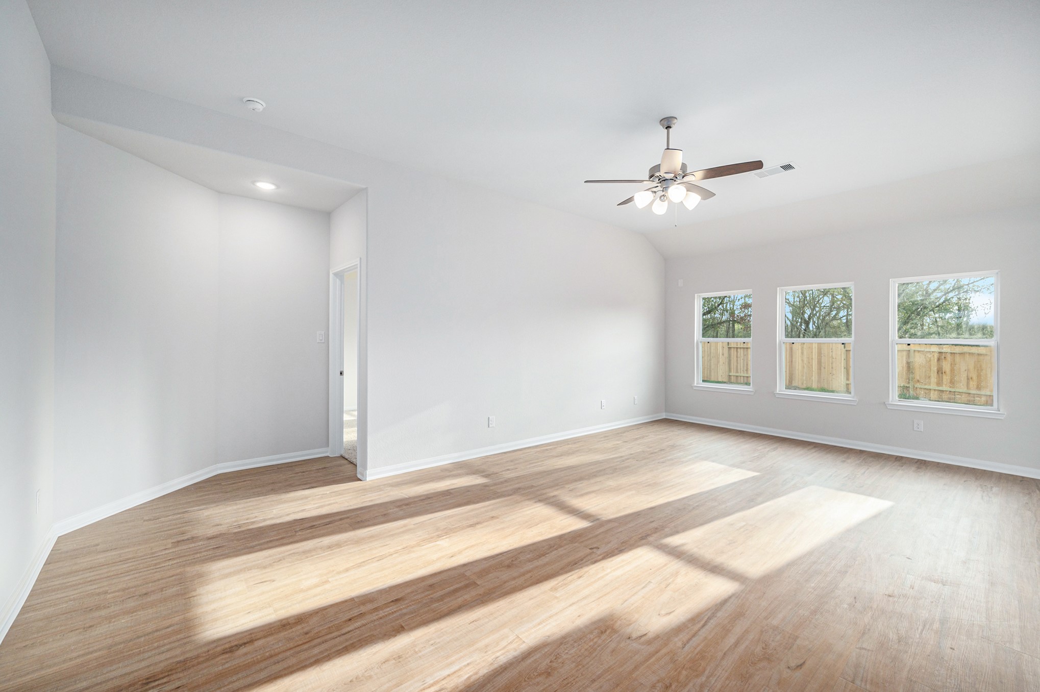 12408 Hackberry Dr Property Photo 6