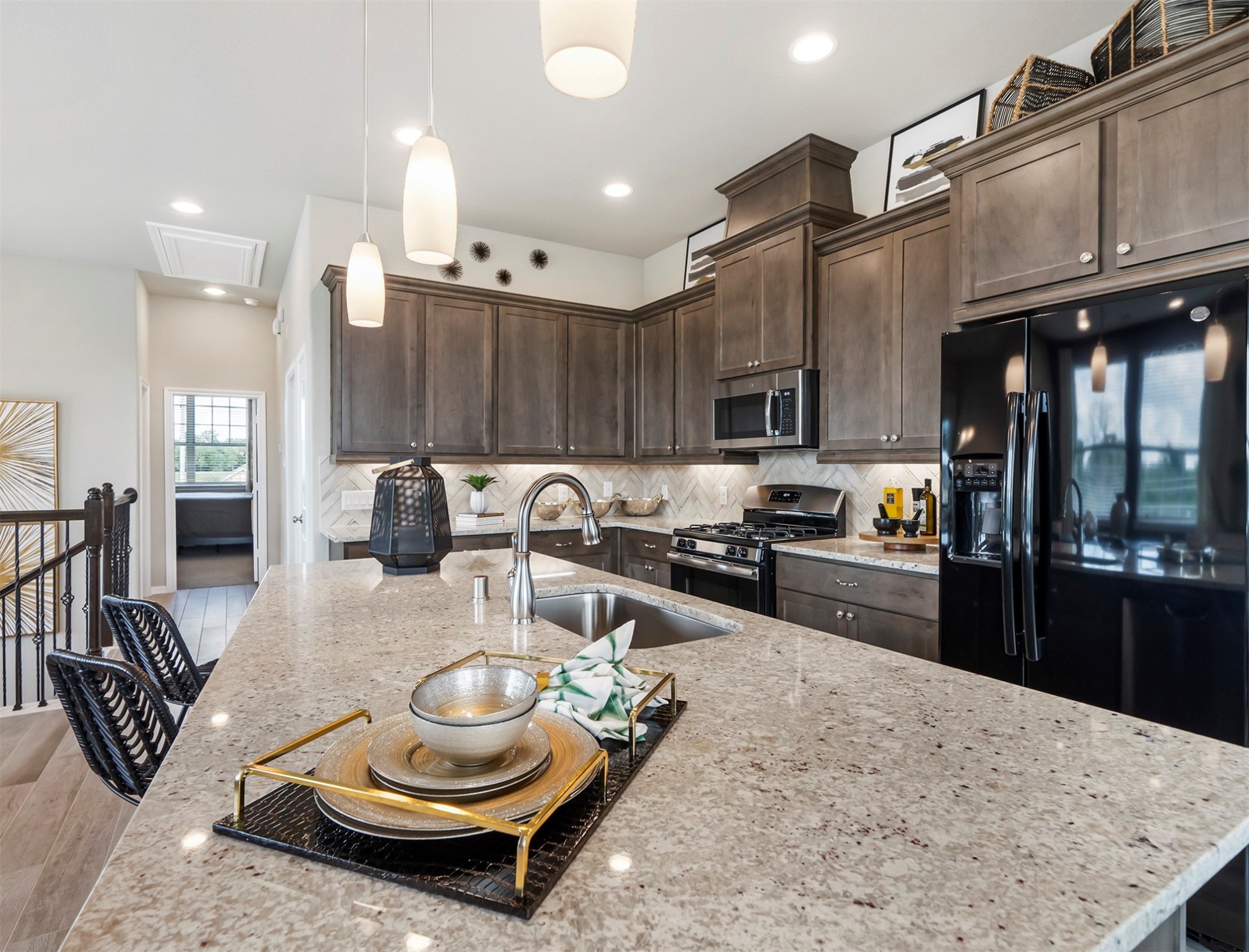 21135 Medina River Drive Property Photo 6