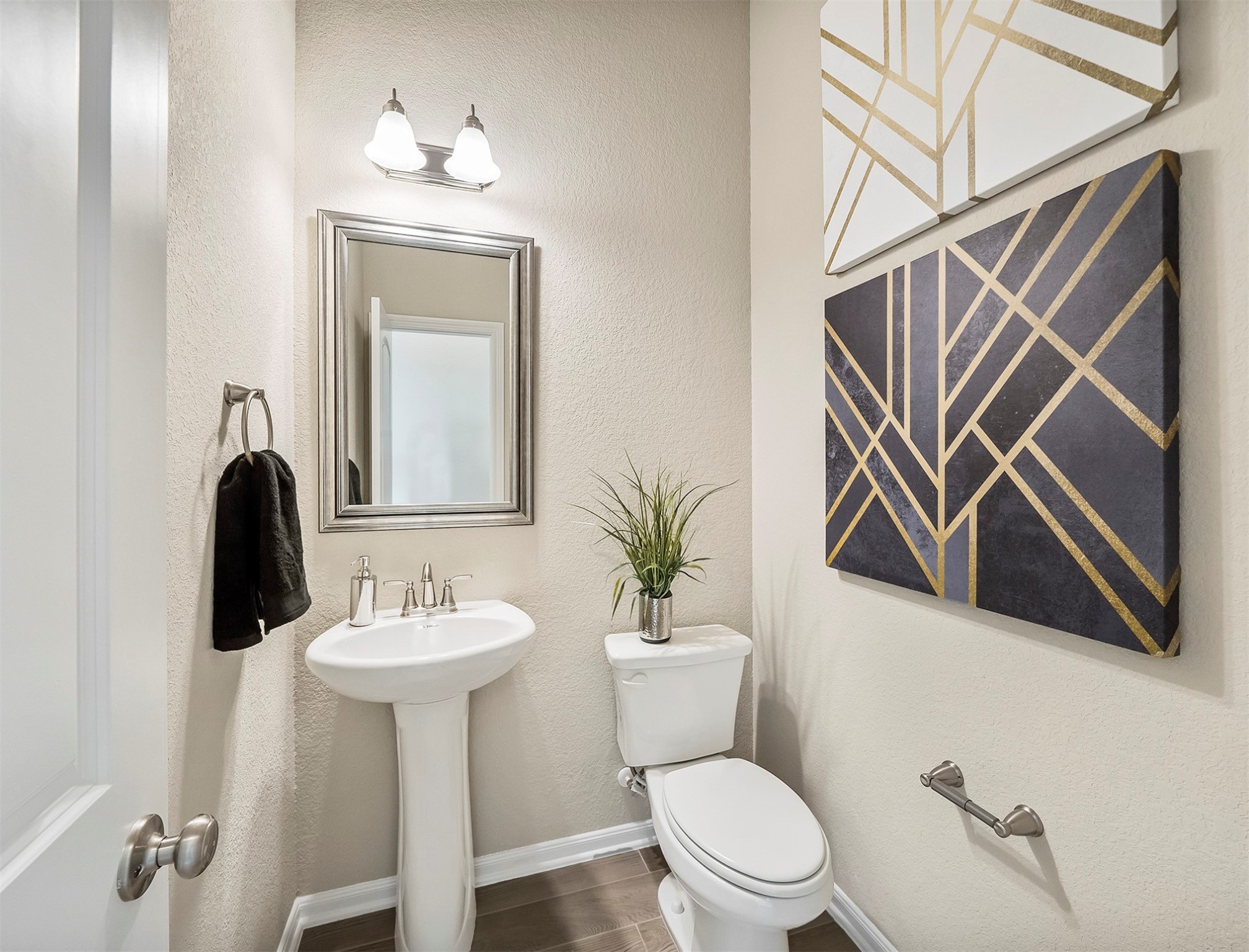 21135 Medina River Drive Property Photo 23