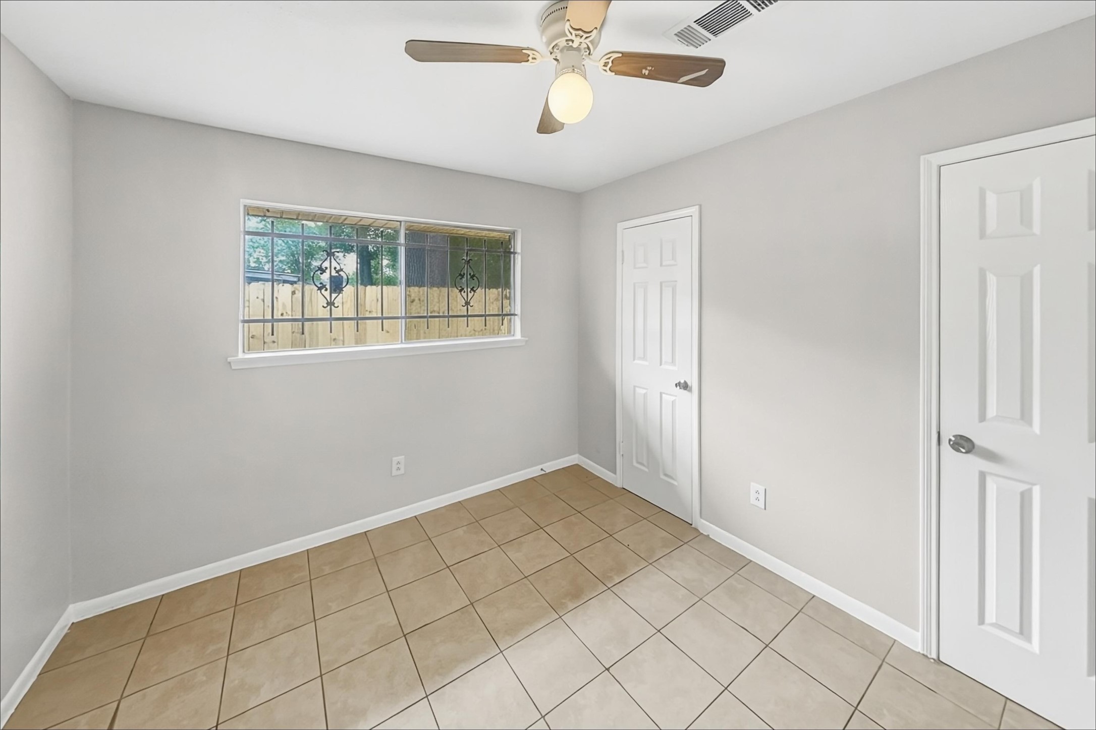 9619 Guest Street Property Photo 11