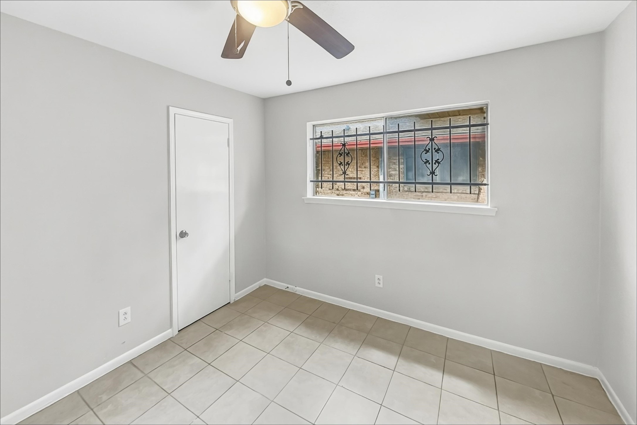 9619 Guest Street Property Photo 14