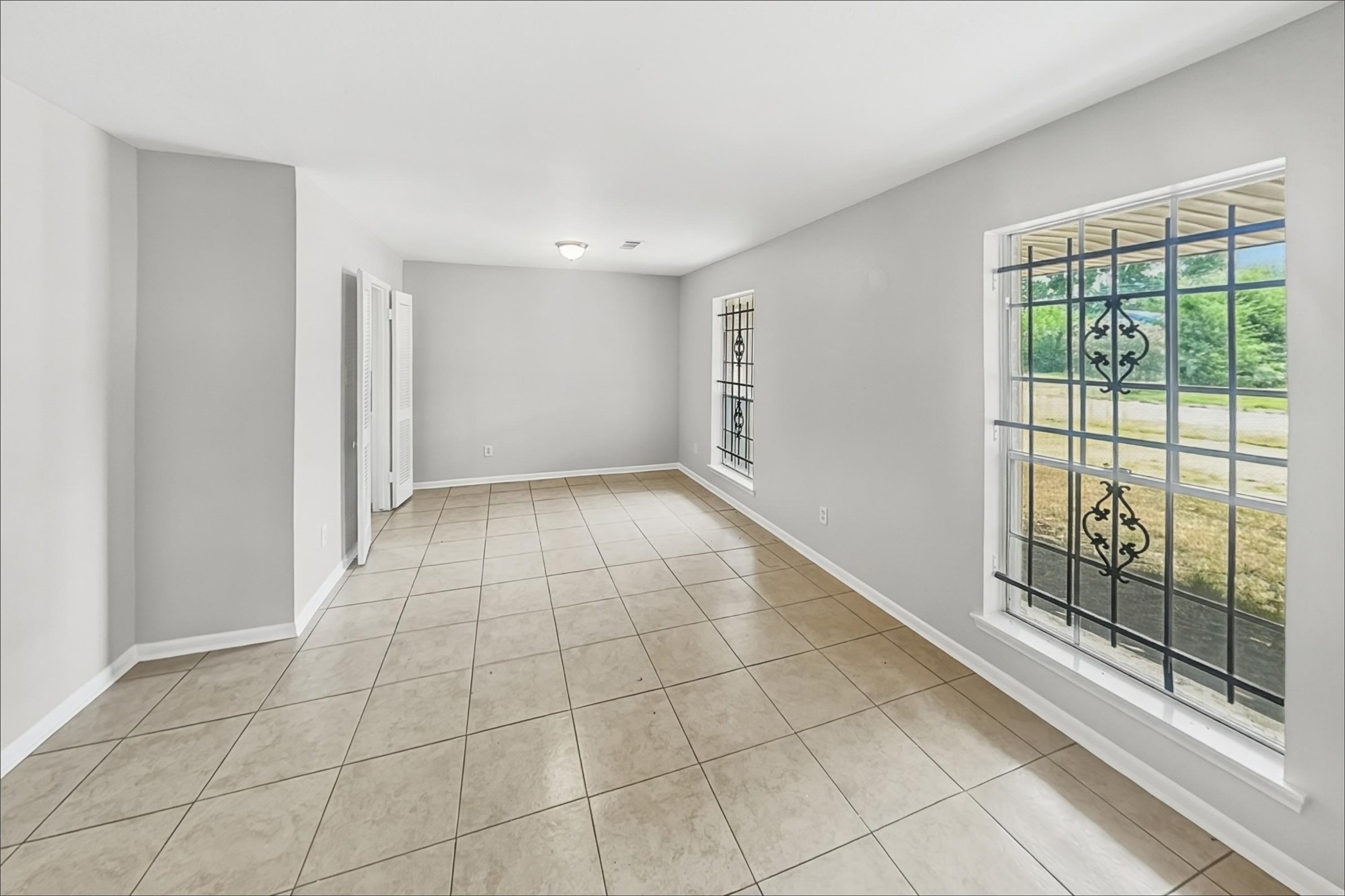 9619 Guest Street Property Photo 18