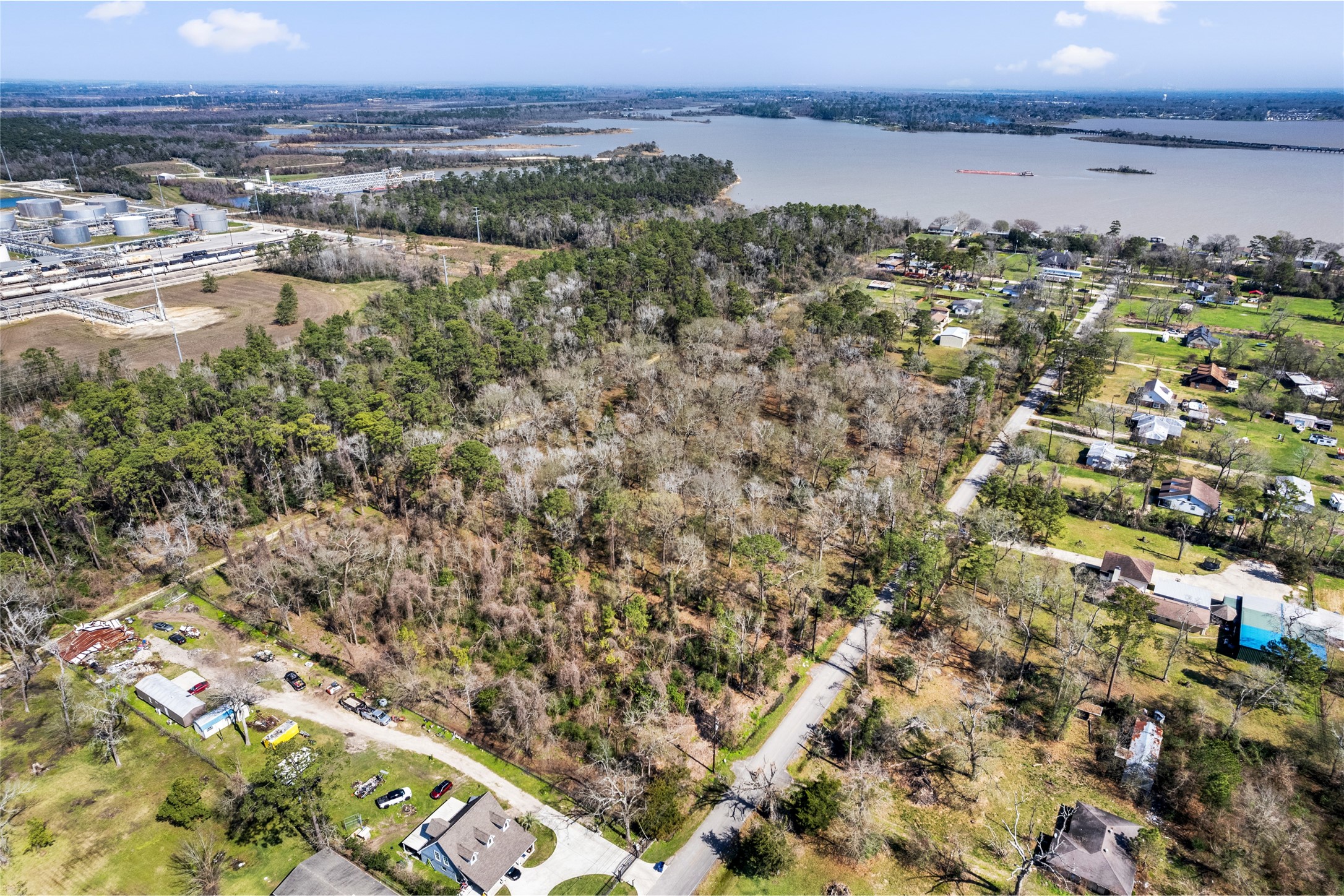 16725 Shady Lane Property Photo 1