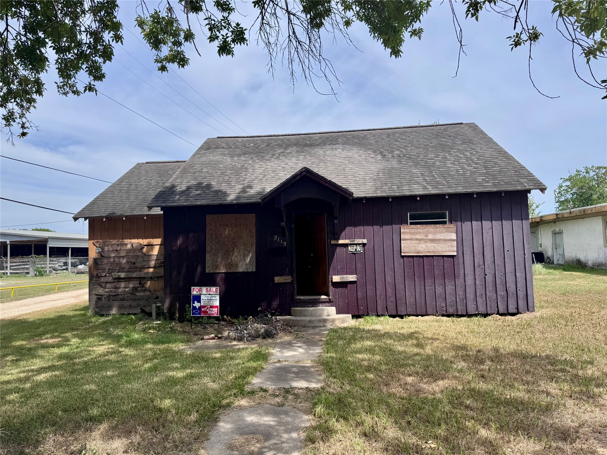 2113 Cypress Avenue Property Photo 1