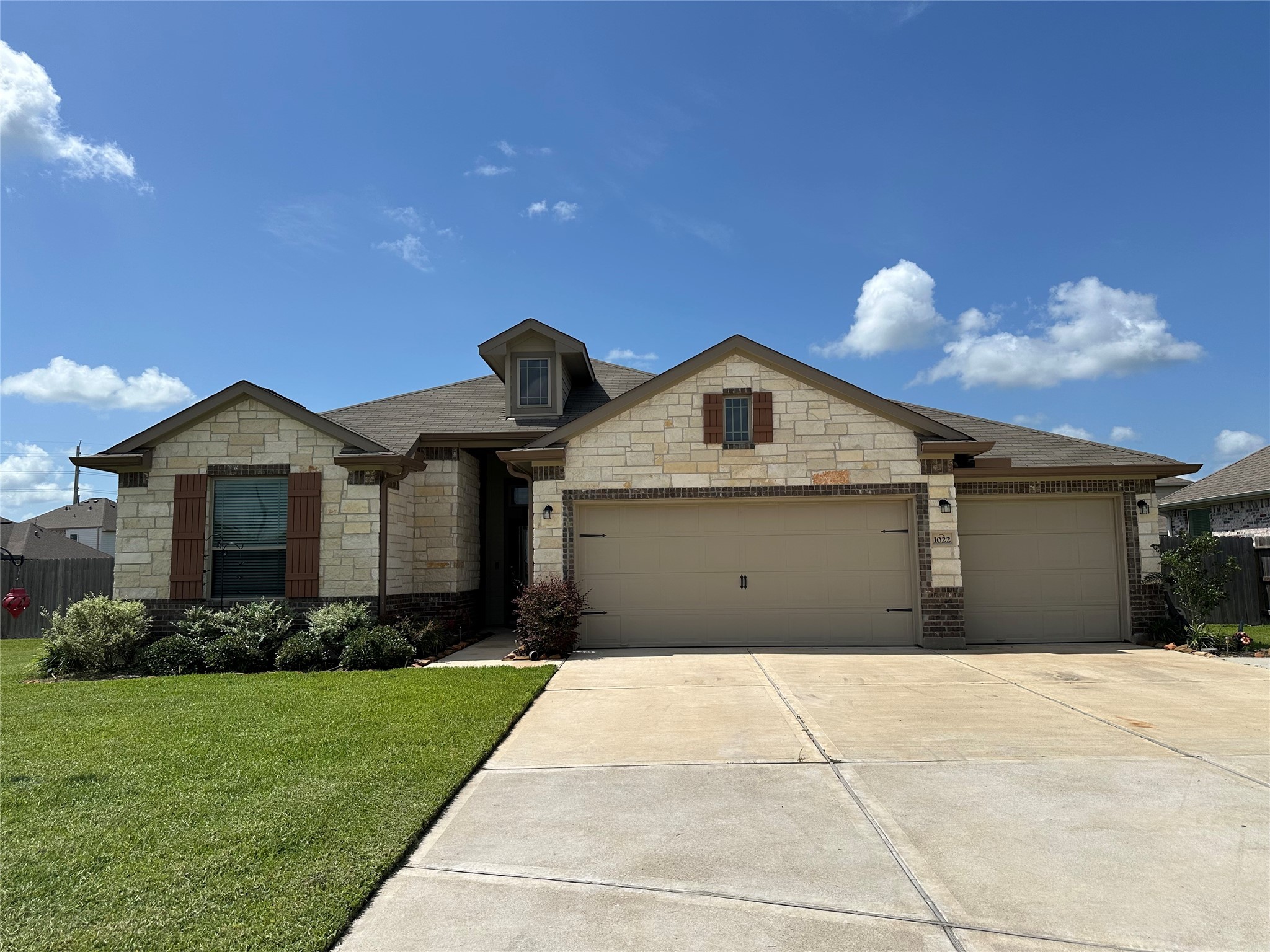 1022 Bernard Meadows Drive Property Photo 1