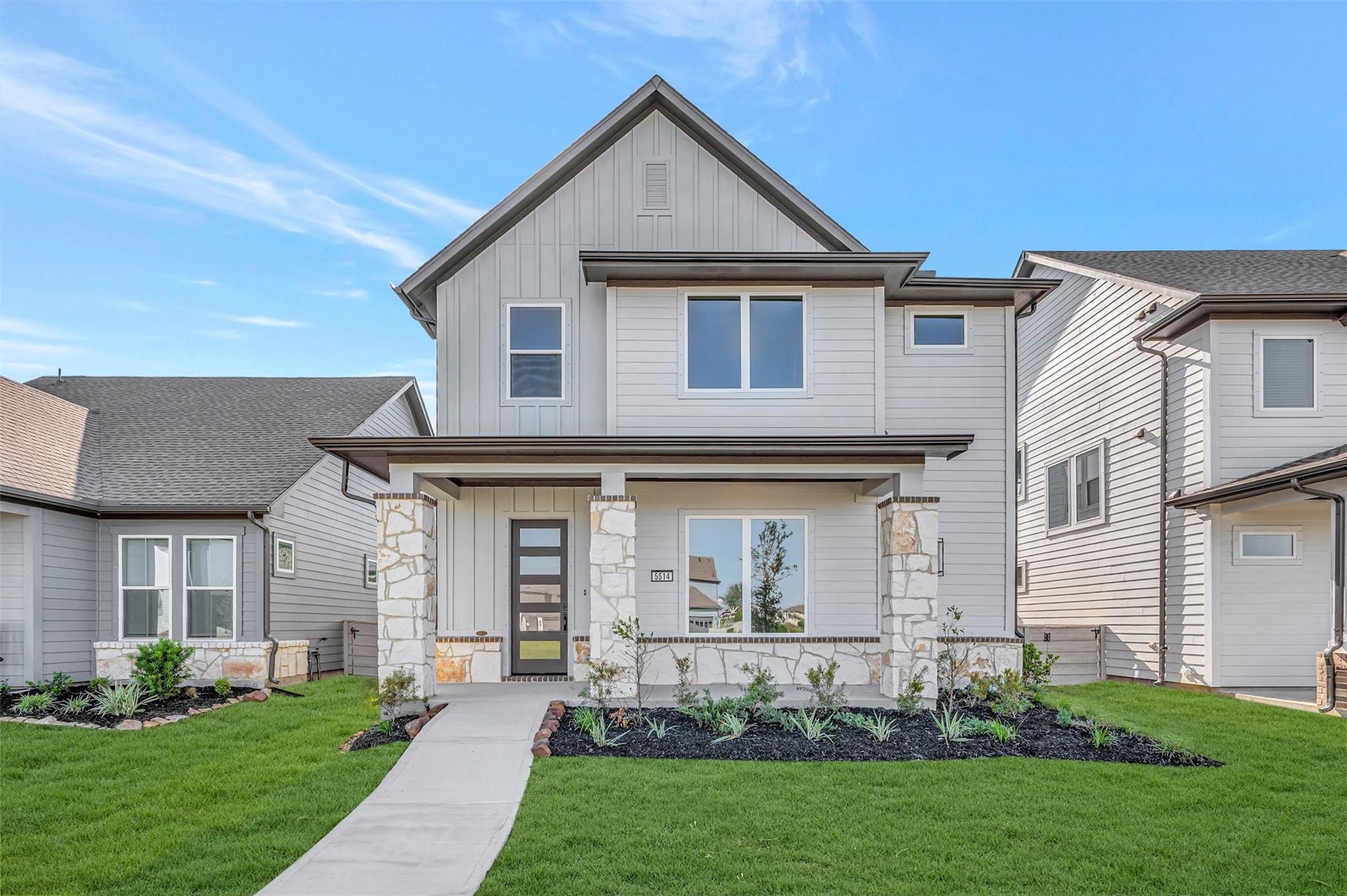 5514 Blackcurrant Road Property Photo 1