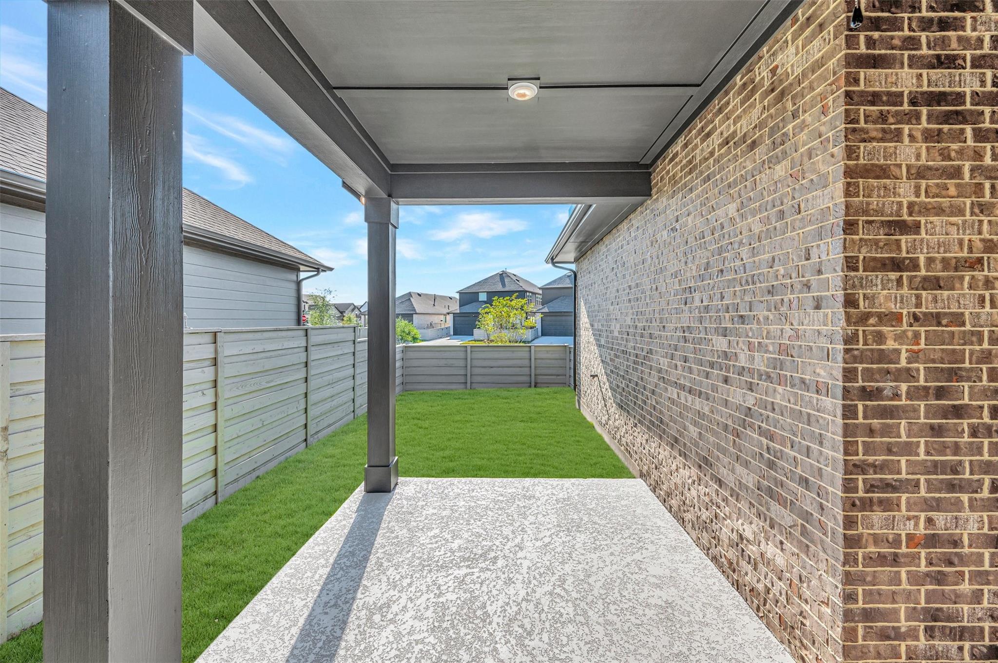 5514 Blackcurrant Road Property Photo 8
