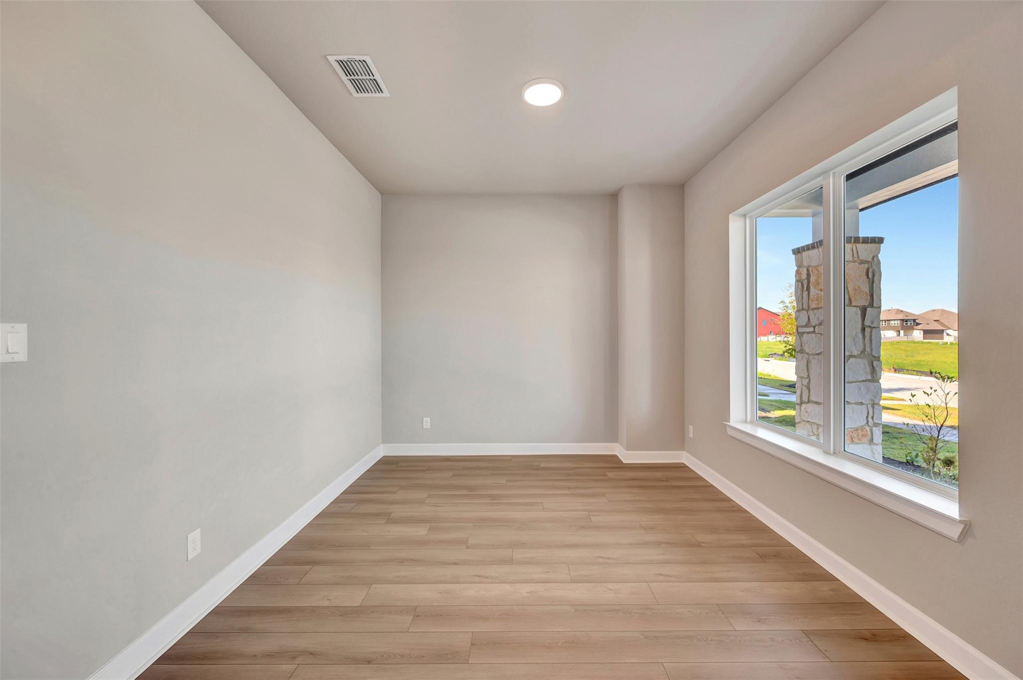 5514 Blackcurrant Road Property Photo 14
