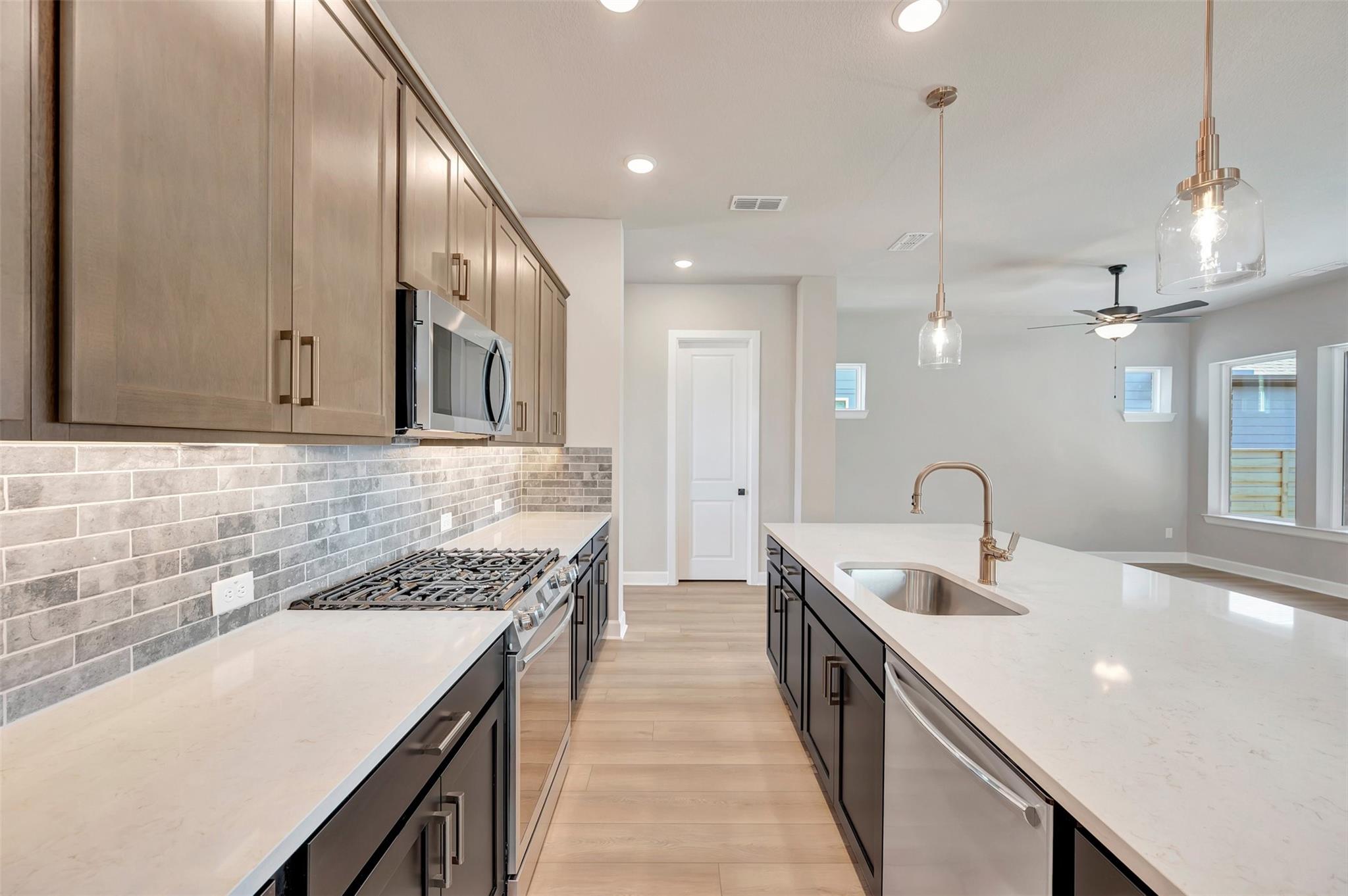 5514 Blackcurrant Road Property Photo 22