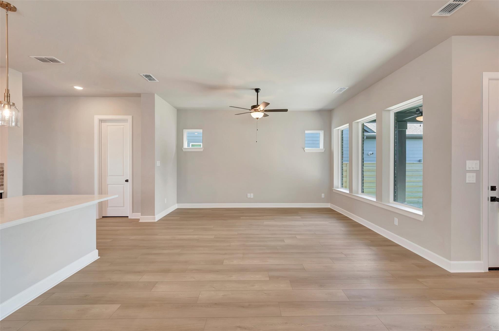 5514 Blackcurrant Road Property Photo 24
